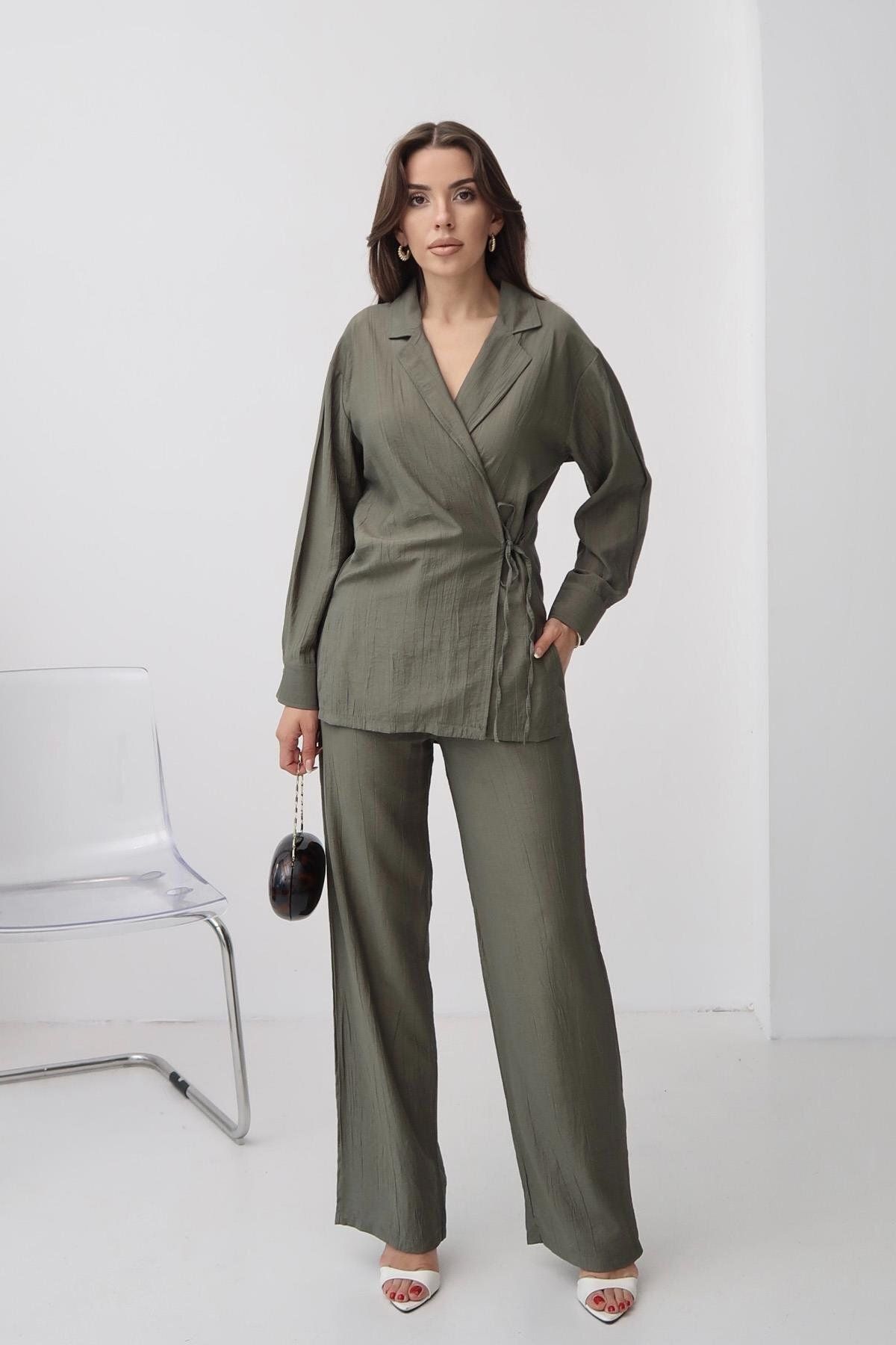 İstangül Butik Urban Chic Kruvaze Yaka Takım