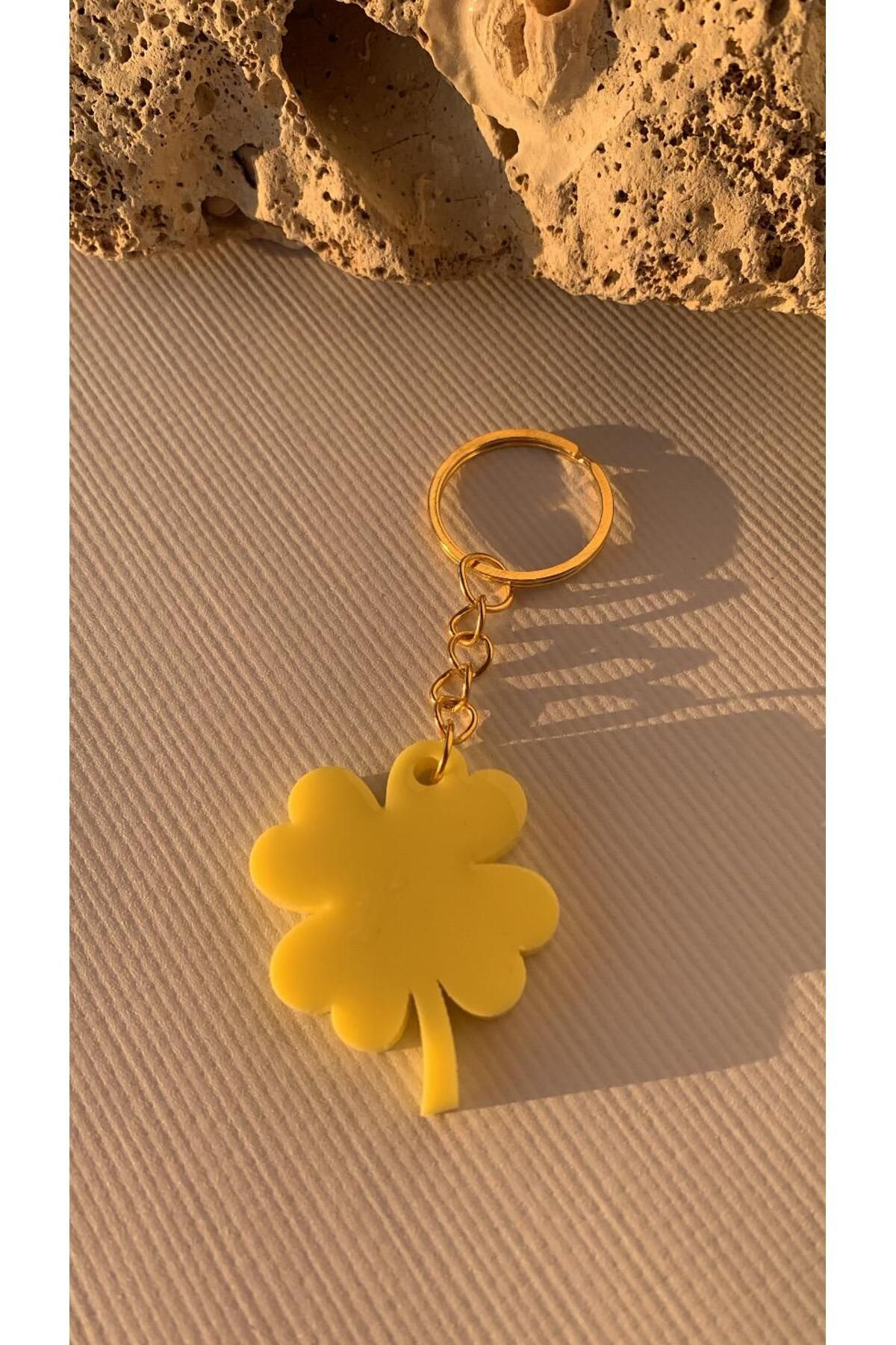 MISS GOLDEN Parlak Sarı Renk Yonca Şekil Gold Aksesuarlı Anahtarlık El Yapımı Epoksi Hediyelik