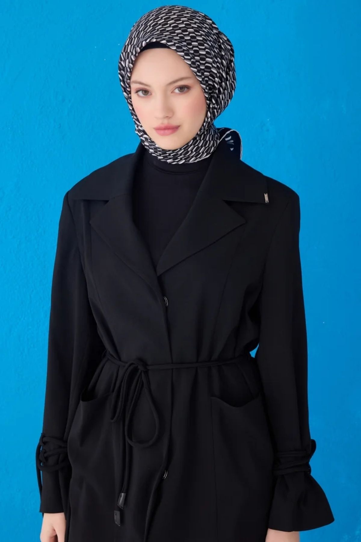 Belli Twill İpek Eşarp 4124D Zincir Desen SİYAH-BEYAZ