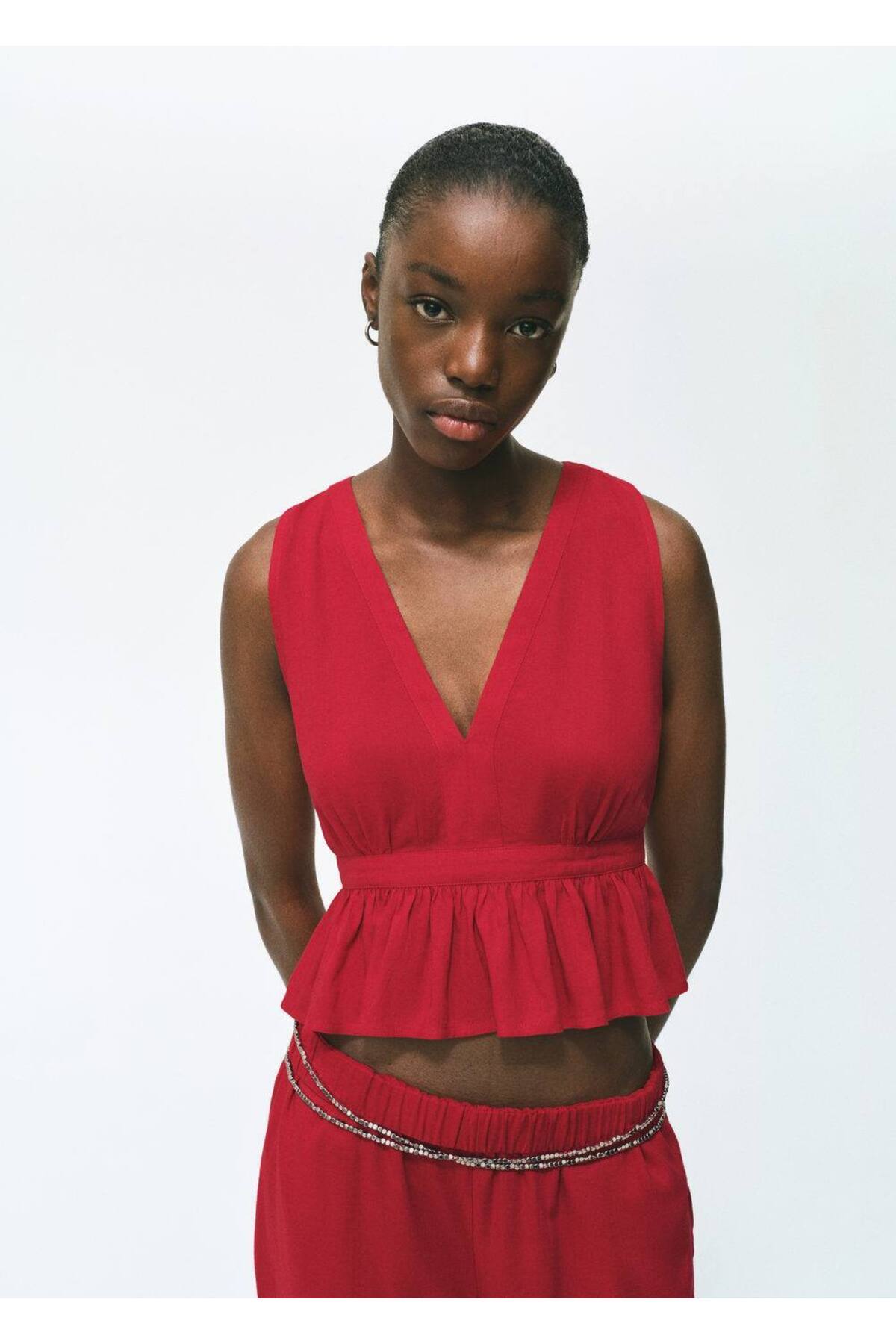 Büzgü detaylı ve keten karışımlı bluz