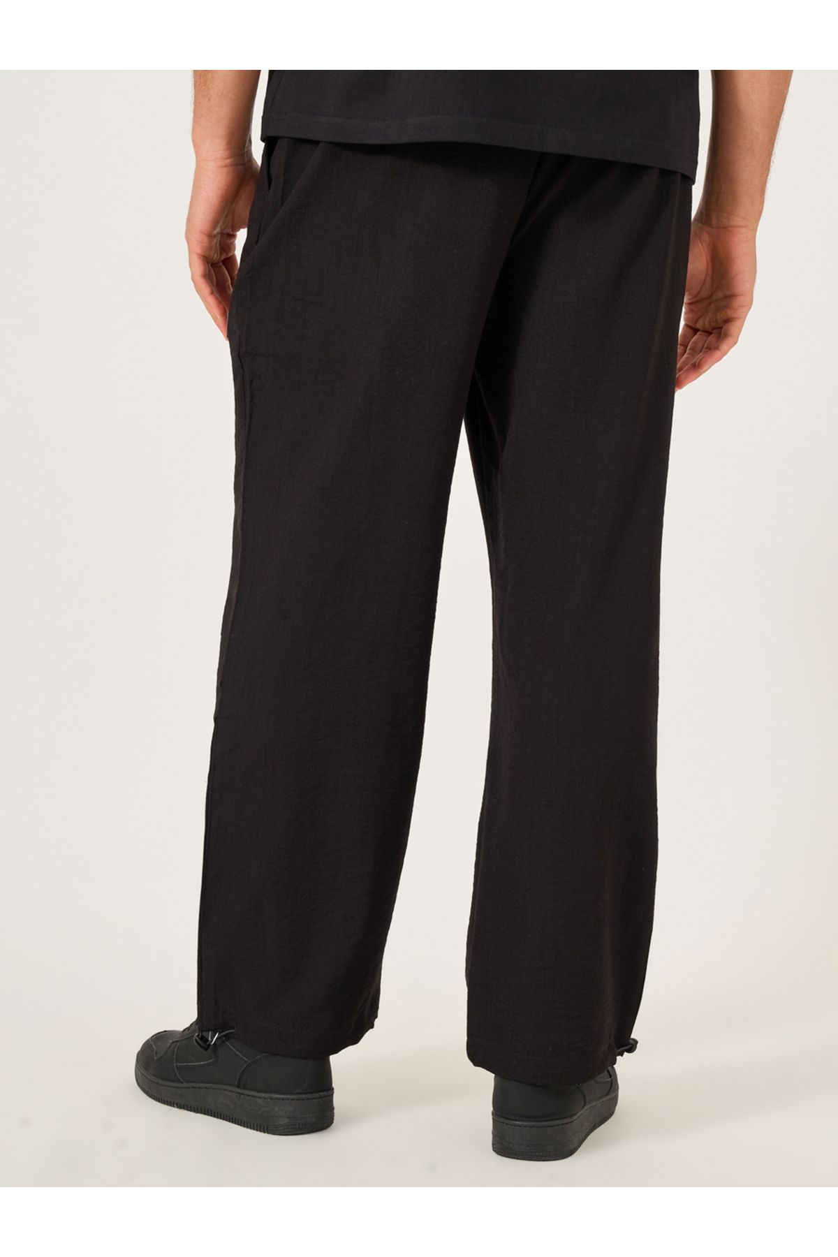 Take Two By Styli-Solid Drawstring Waist Relaxed Fit Pants with Chain Detail 4