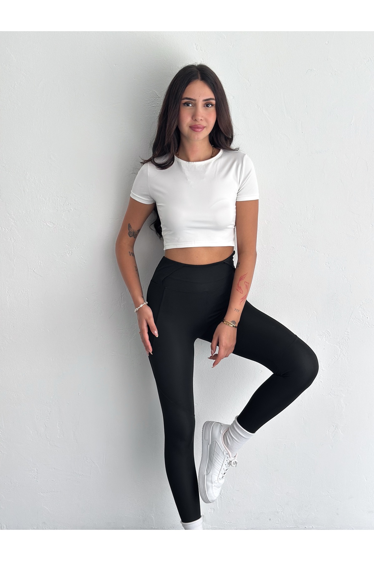 جوراب شلواری ورزشی انعطاف پذیر LYCRA با جزییات کمربند 5