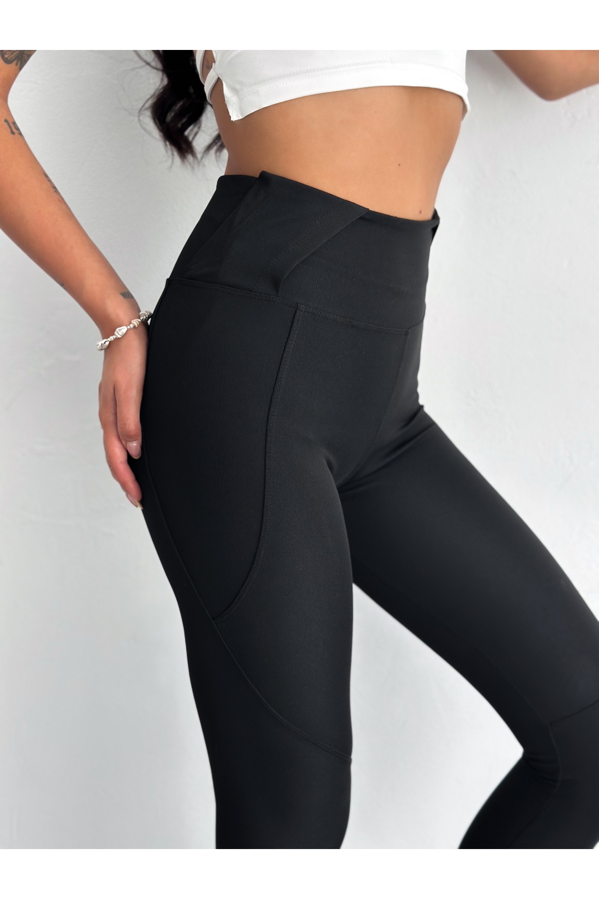 جوراب شلواری ورزشی انعطاف پذیر LYCRA با جزییات کمربند 3