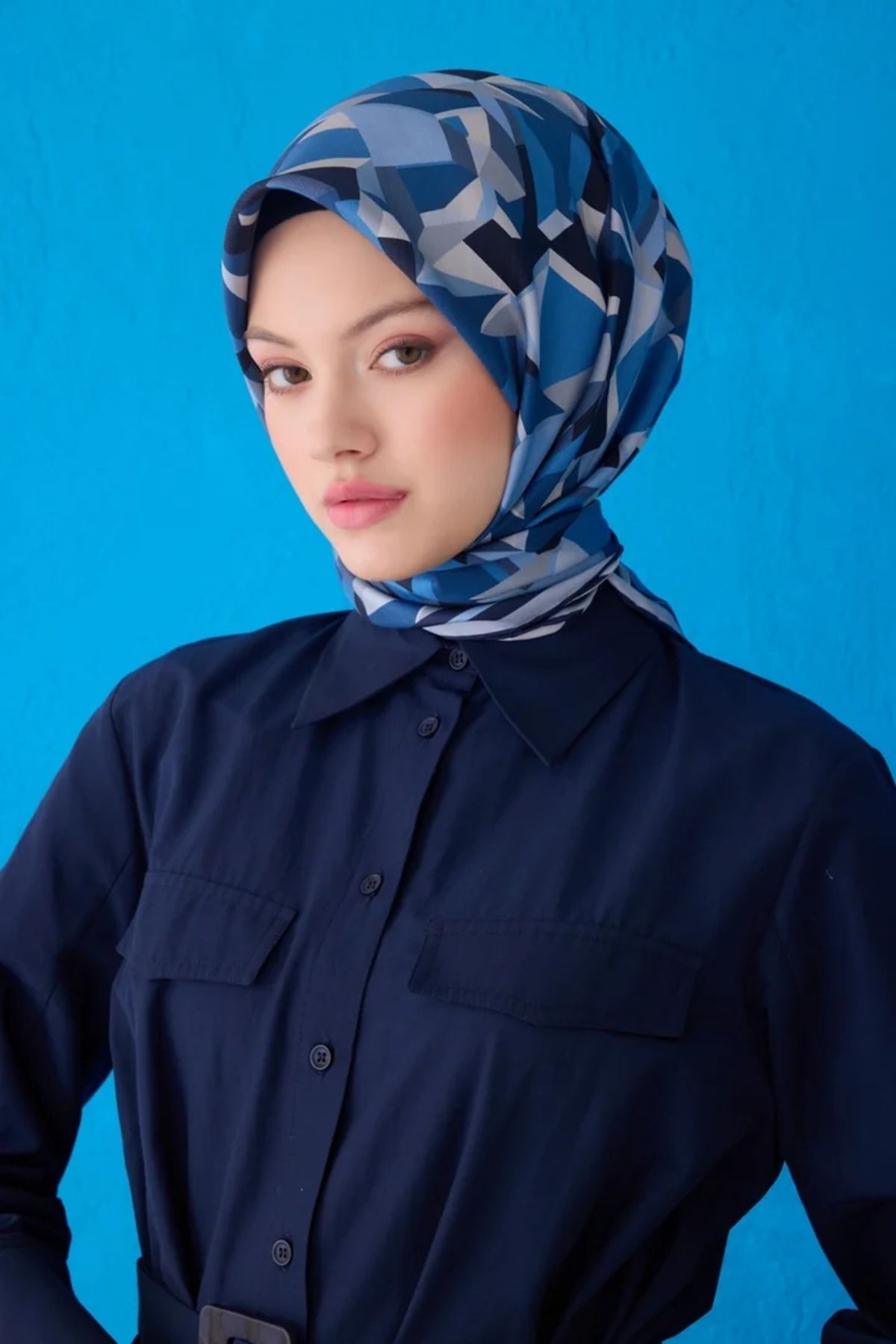 Belli Twill İpek Eşarp 4106D Geometrik Desen İndigo-Bebe Mavisi-82