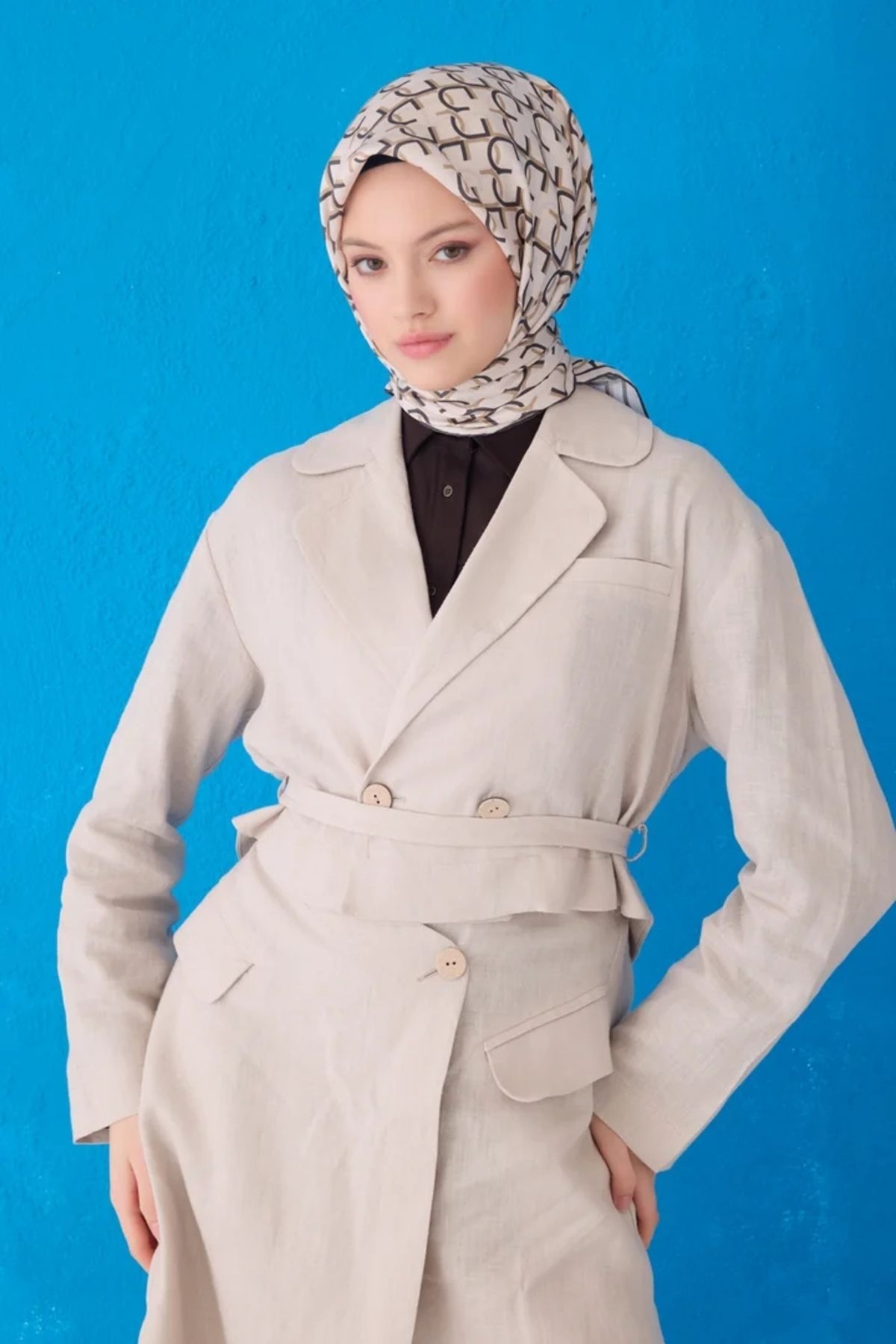 Belli Twill İpek Eşarp 4102D Geometrik Desen Bej-Antrasit-07