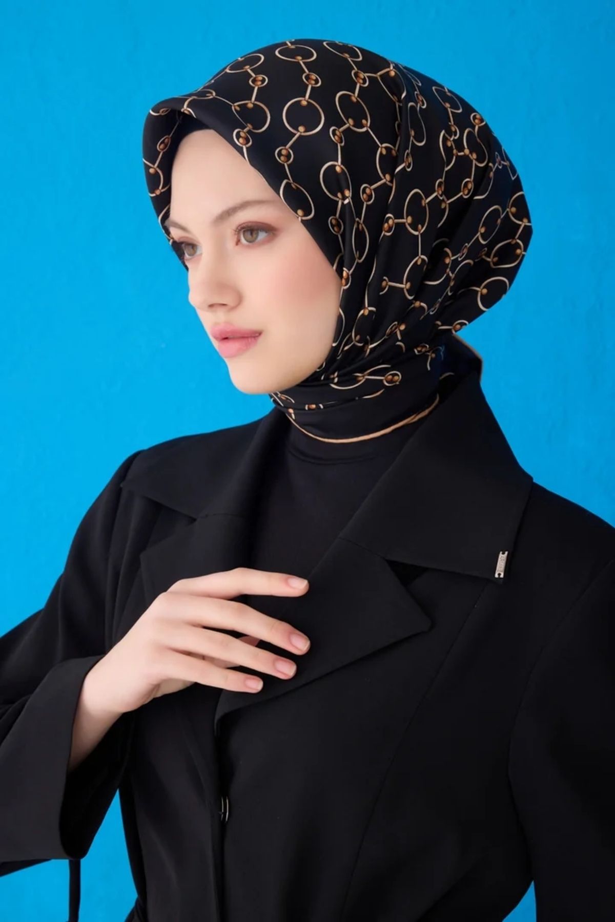 Belli Twill İpek Eşarp 4109D Zincir Desen Siyah-Gold-32