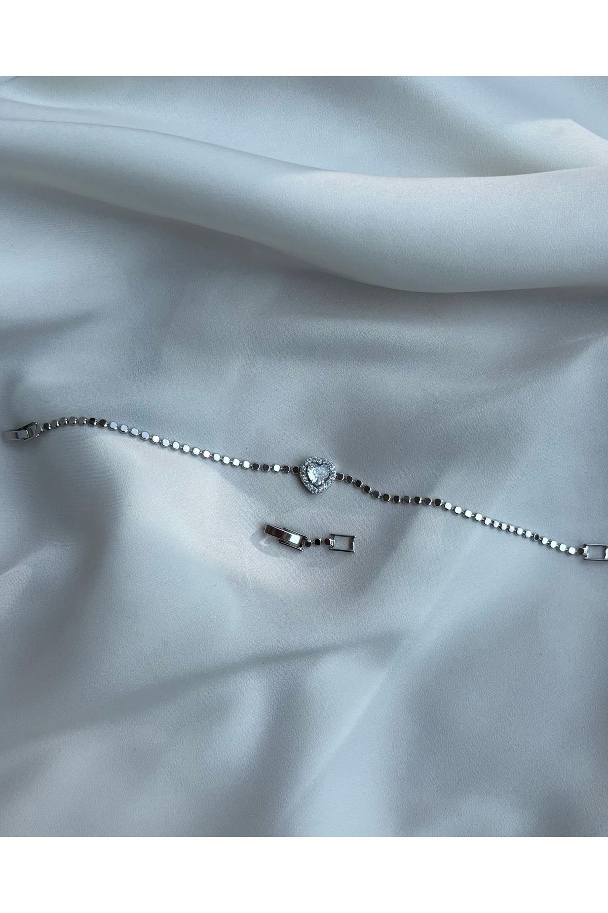 EG Çelik Takı Silver Taşlı Kalp Bileklik