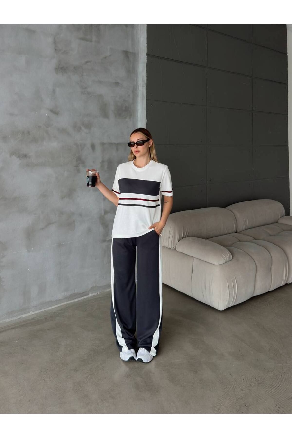 YONEZ MODA Kadın Modal Kumaş Şerit Detaylı Tişört Pantolon Takım