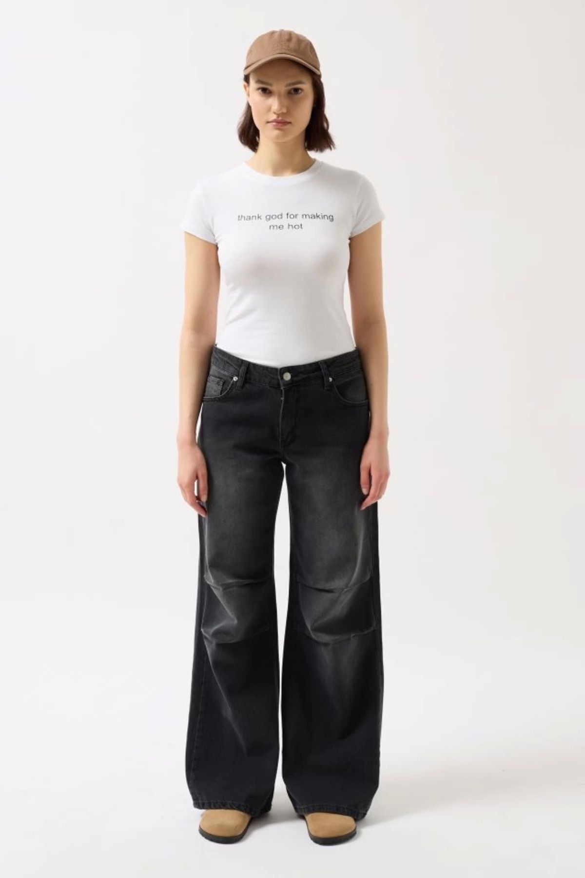 Omarı Rahat Kesim Baskılı Crop T-Shirt