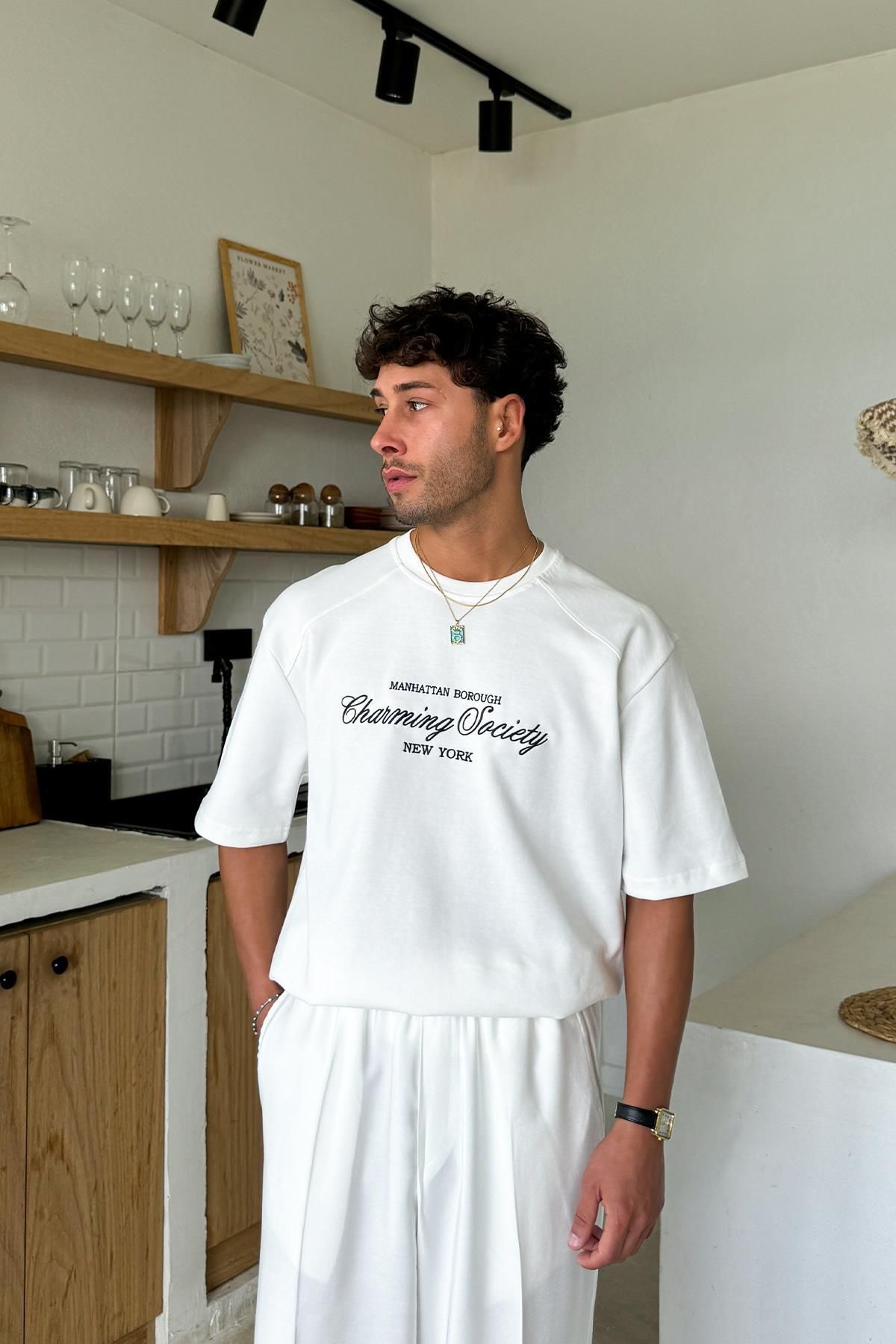 Flaw Wear Beyaz New York Nakışlı Tişört