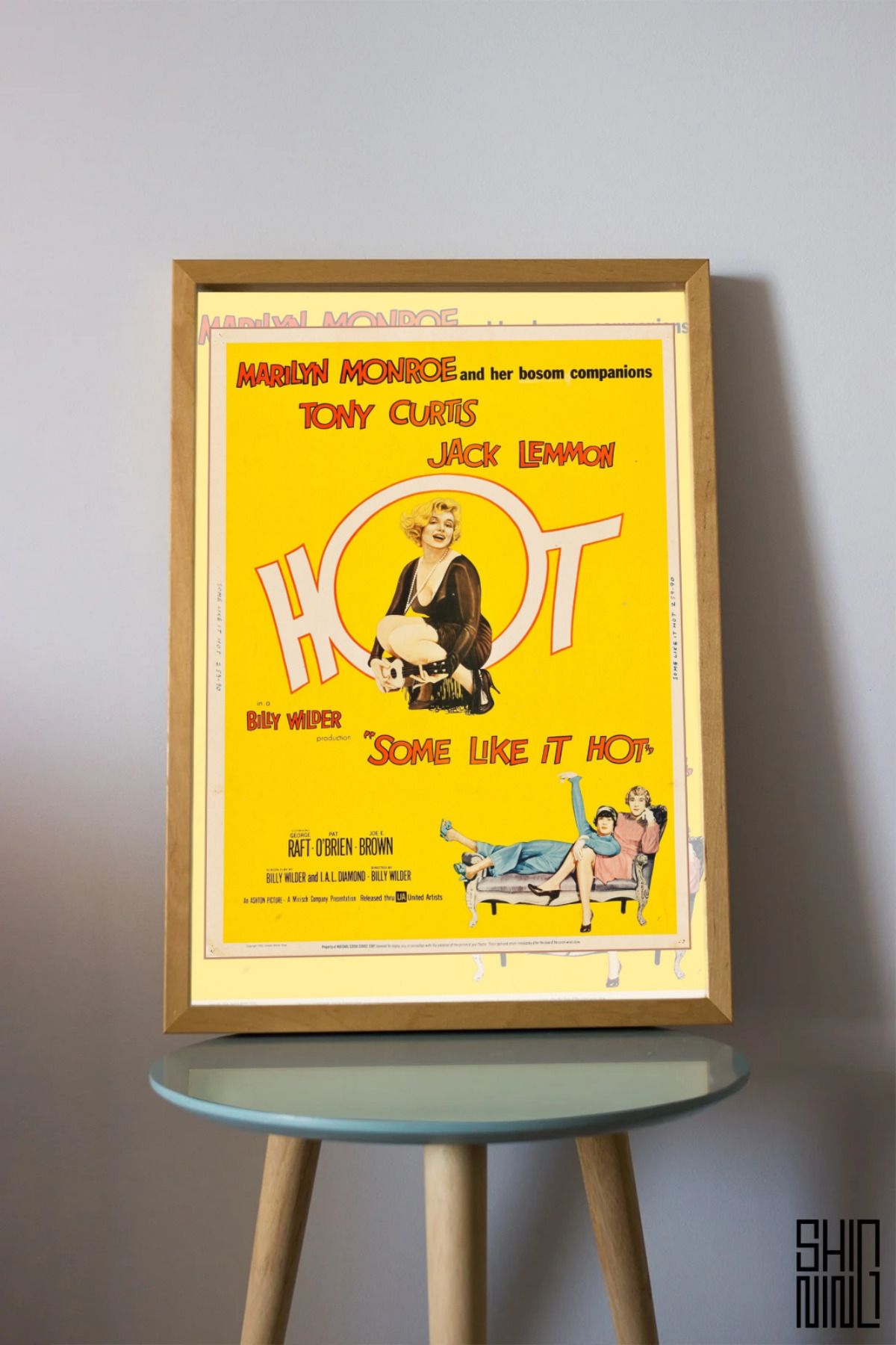 Home Çerçeveli "Some Like It Hot (1959)" Vintage Film Afiş Tablo