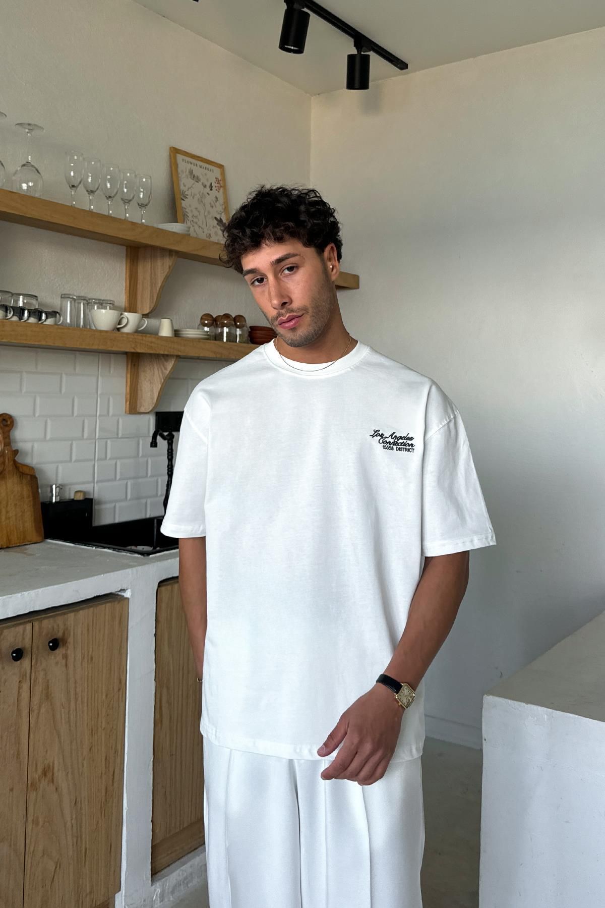 Flaw Wear Beyaz Los Angeles Nakışlı Tişört