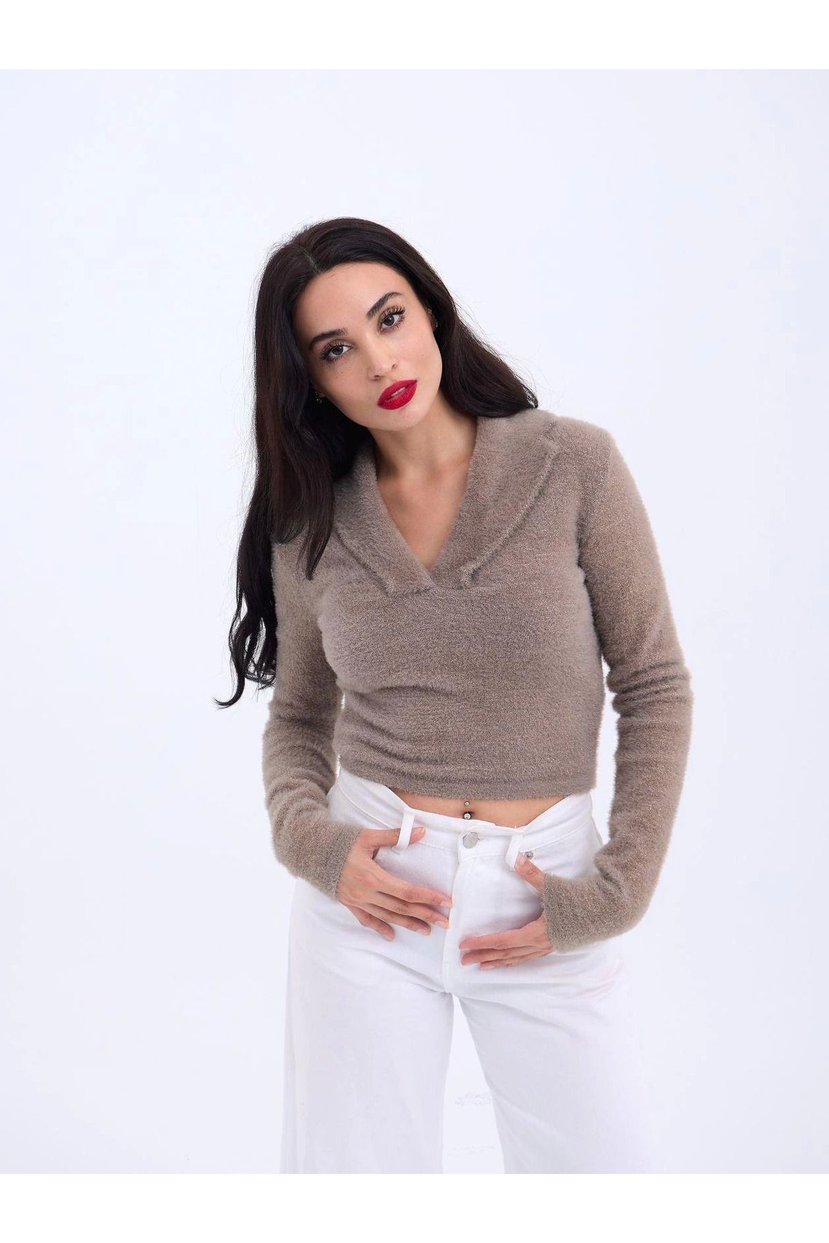 Omarı Yakalı Crop Kahve Triko Bluz