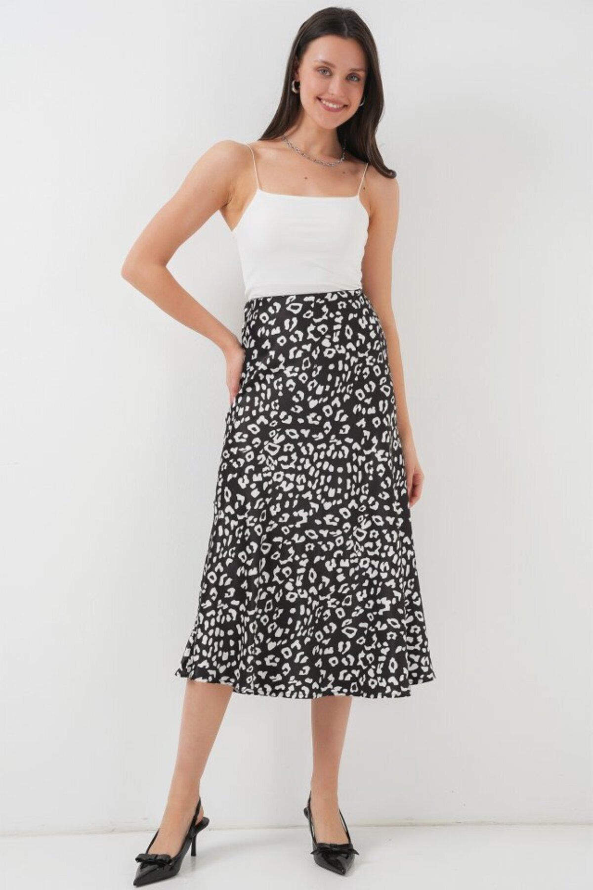 D&M Life Collection Siyah Beyaz Desenli Saten Etek 15806