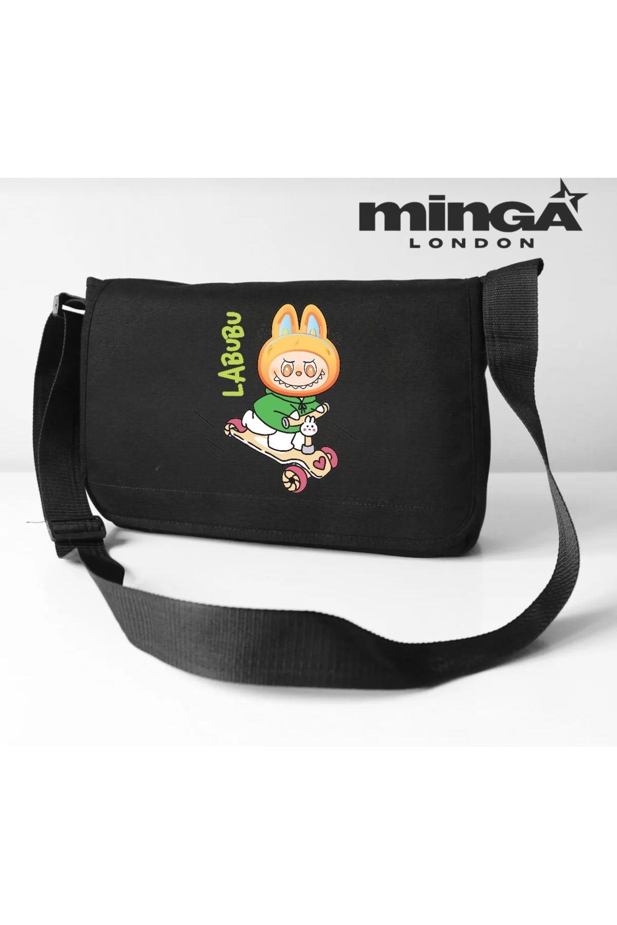 Minga London Labubu Kaykay Siyah Postacı Çantası -Minga London