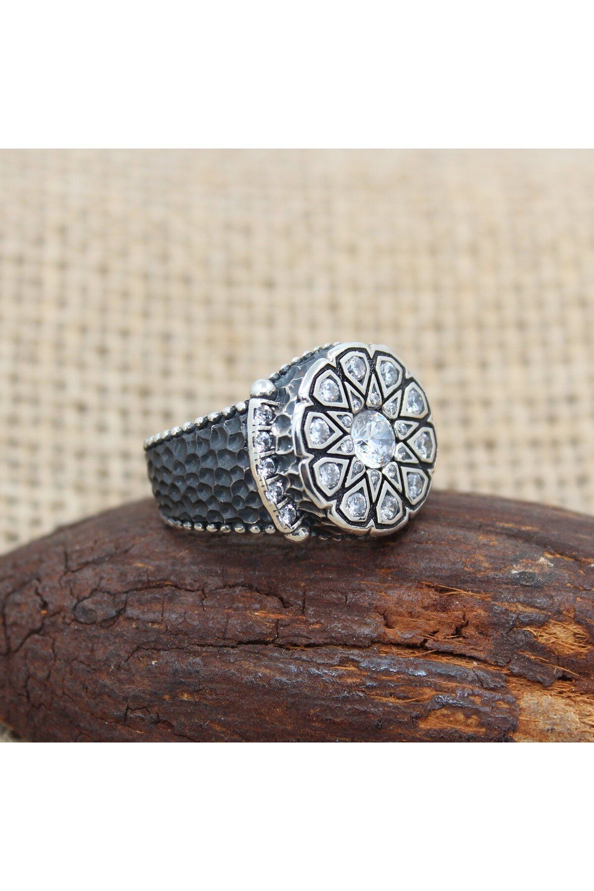 QubbeSilver Zirkon Taşlı Pırlanta İşçilikli 925 Ayar Gümüş Erkek Yüzüğü