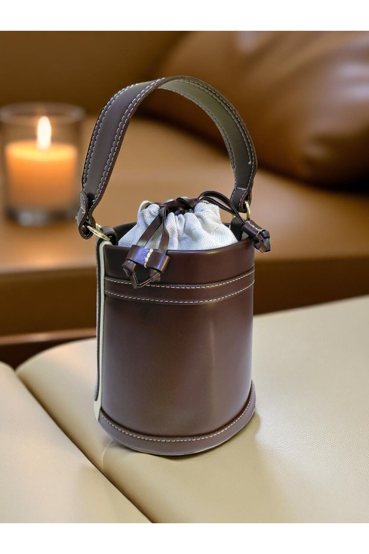TUBAG SHOP KOVA MODEL KAHVERENGİ AĞZI BÜZGÜLÜ KADIN EL VE OMUZ ÇANTASI