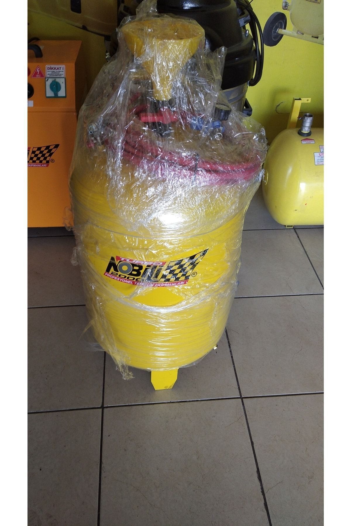 AboutThePerfect 100 Litre Köpük Tankı ve Püskürtme Makinesi ile Temizlik İşlemleri
