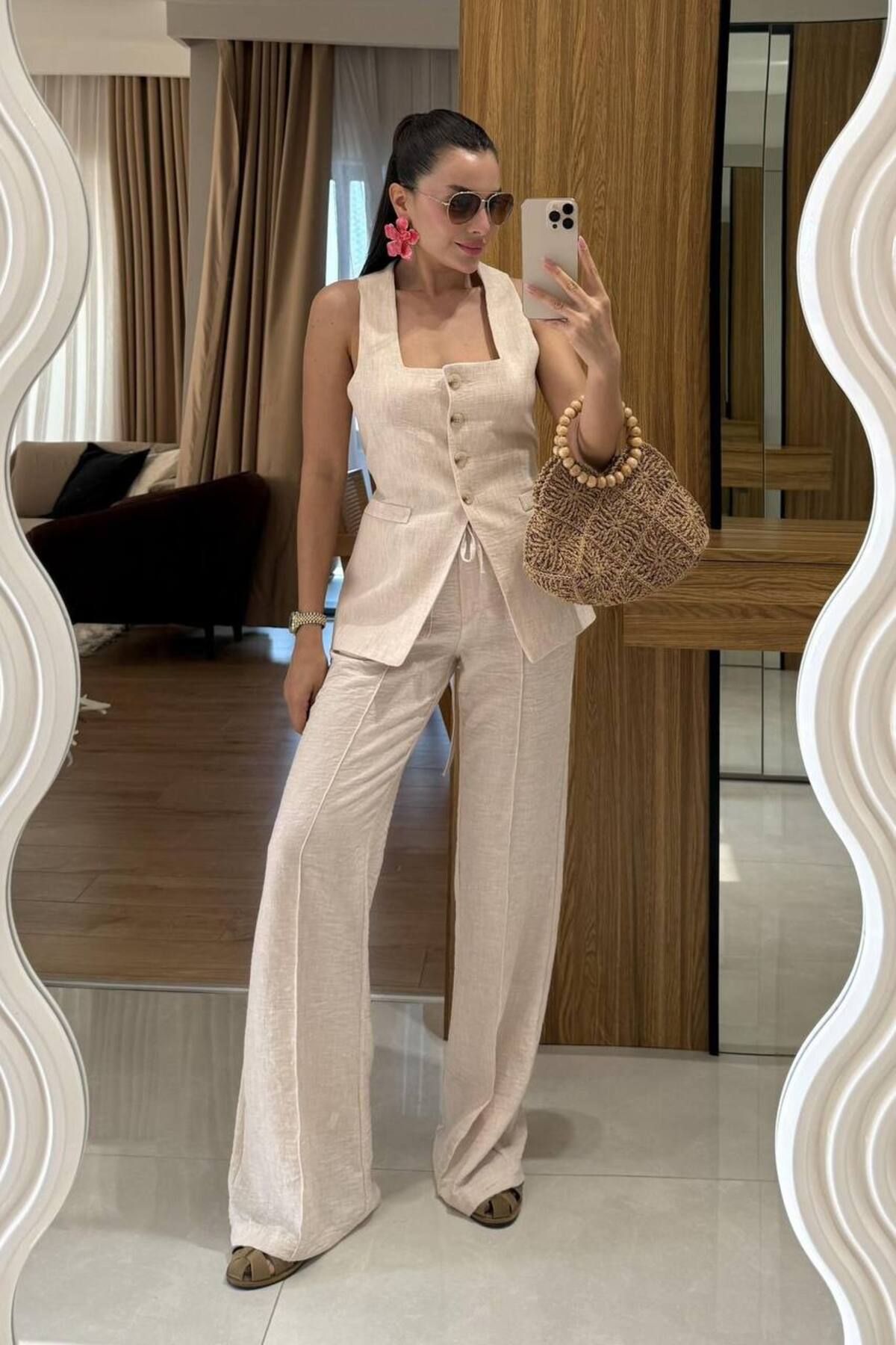 Castivo Fashion Keten Düğme Detaylı Yelekli Takım