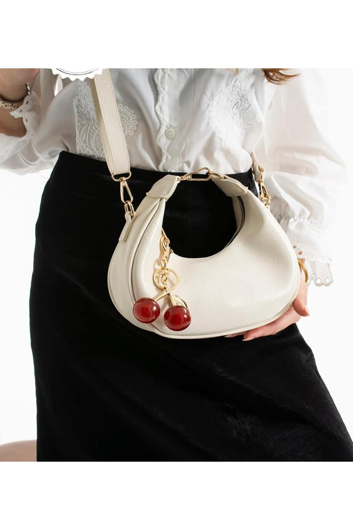LİSBOND ELEGANCE Lisbond Elegance Betty Model Krem Charm Hediyeli Kadın El Ve Omuz Çantası