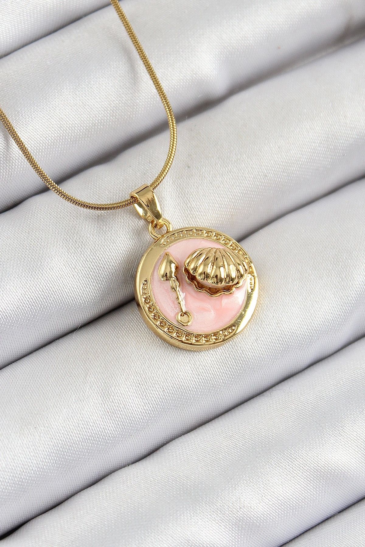 shopwave 316L Çelik Zincir Pembe Mineli Sanatsal Portre İstiridye Model Gold Renk Kadın Kolye