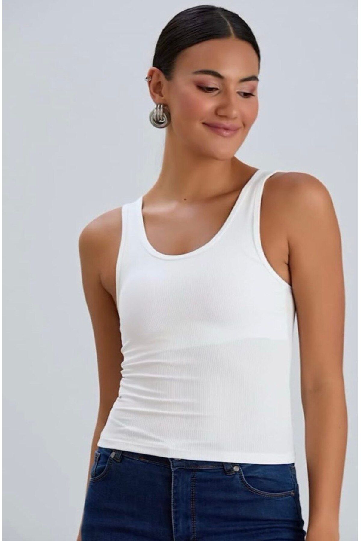 WeebBoutique Crop Atlet Siyah Beyaz Esnek Günlük ve Spor Amaçlı Göğüs Destekli