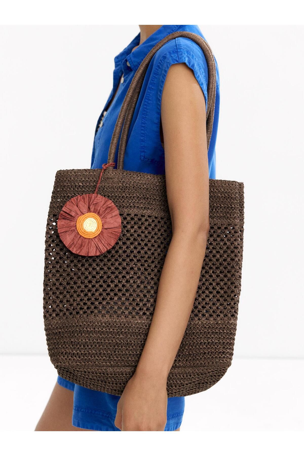 PARFOIS Hasır Efektli Charm'lı Shopper Çanta