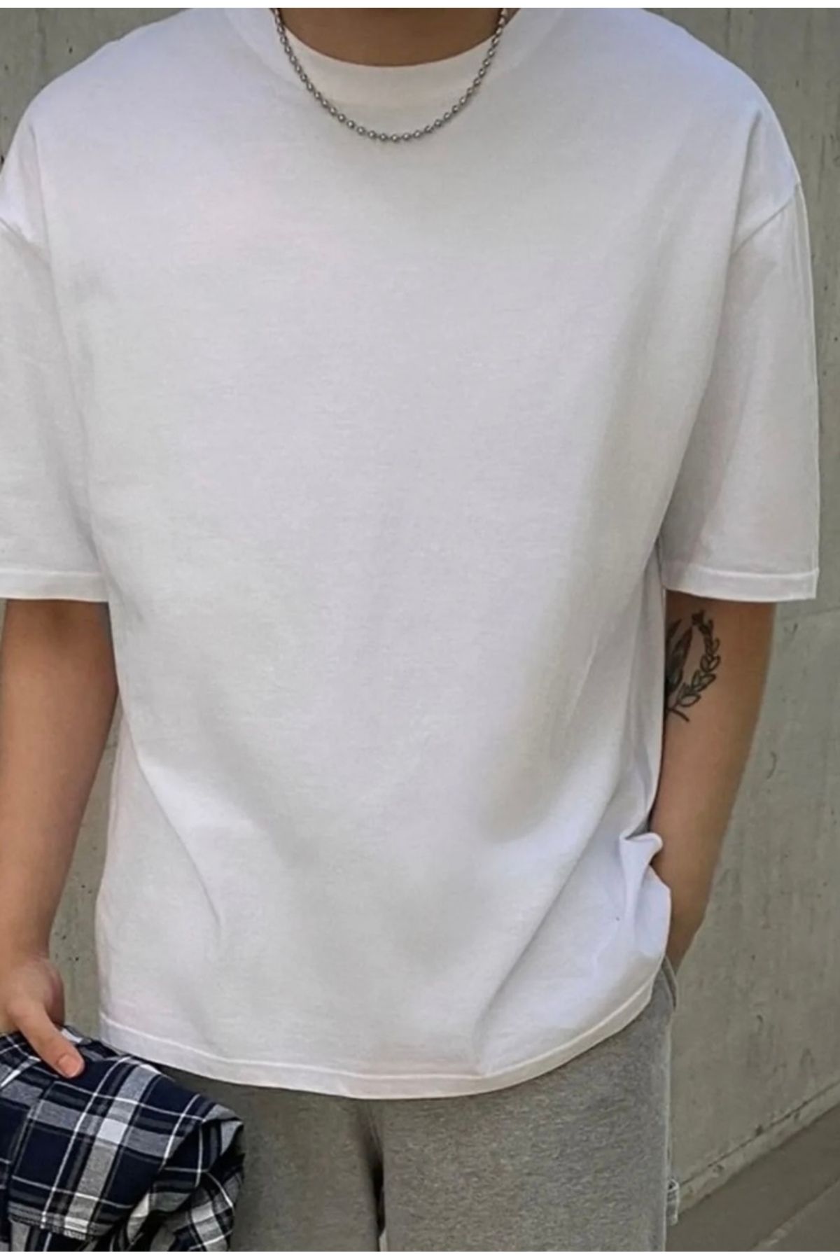 SADE Buteks jakarlı yeni süt beyaz oversize unisex Tshirt
