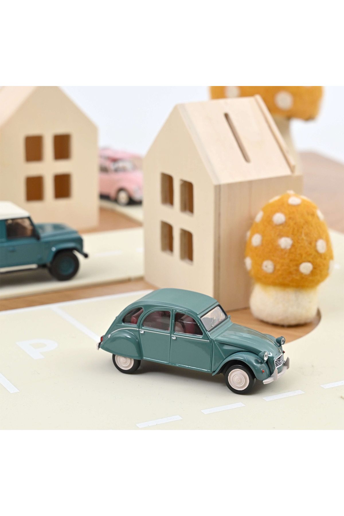 Norev 1:43 Norev 1971 Citroen 2CV Agave Green Jet Car
