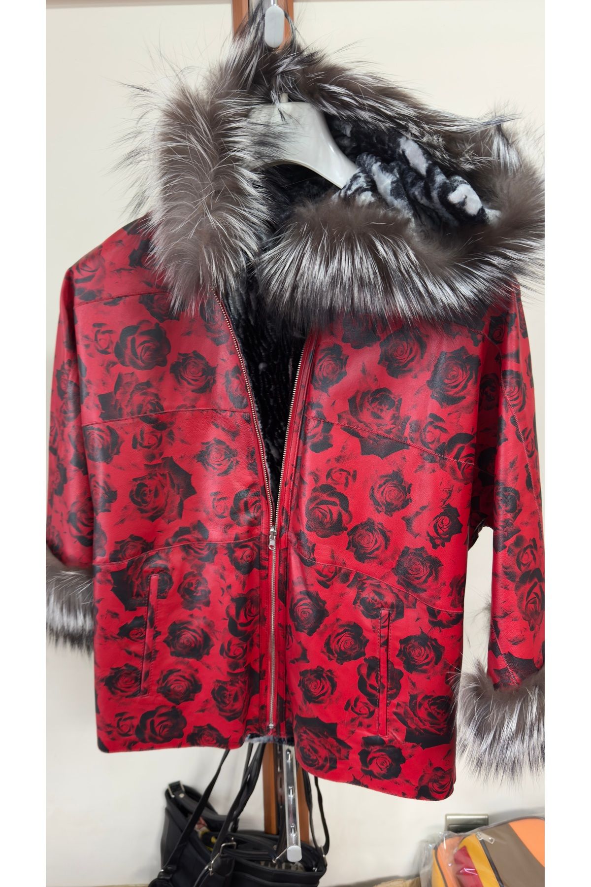 Butik RED ROSE HAKİKİ DERİ KÜRKLÜ KADIN CEKET
