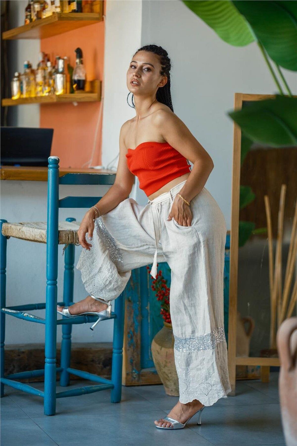 Miss Boheme Krem Renk Pul Detaylı ve Nakışlı Keten Pantolon