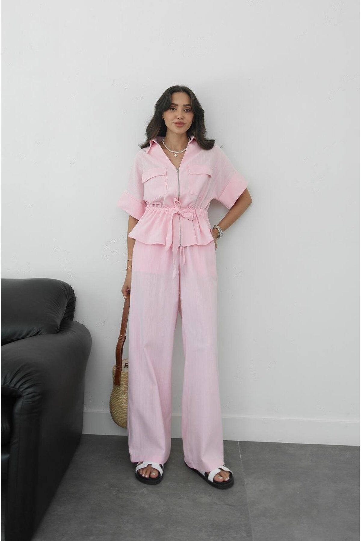 Havoş Pembe Önü Fermuarlı Kuşaklı Bluz Pantolon Takım