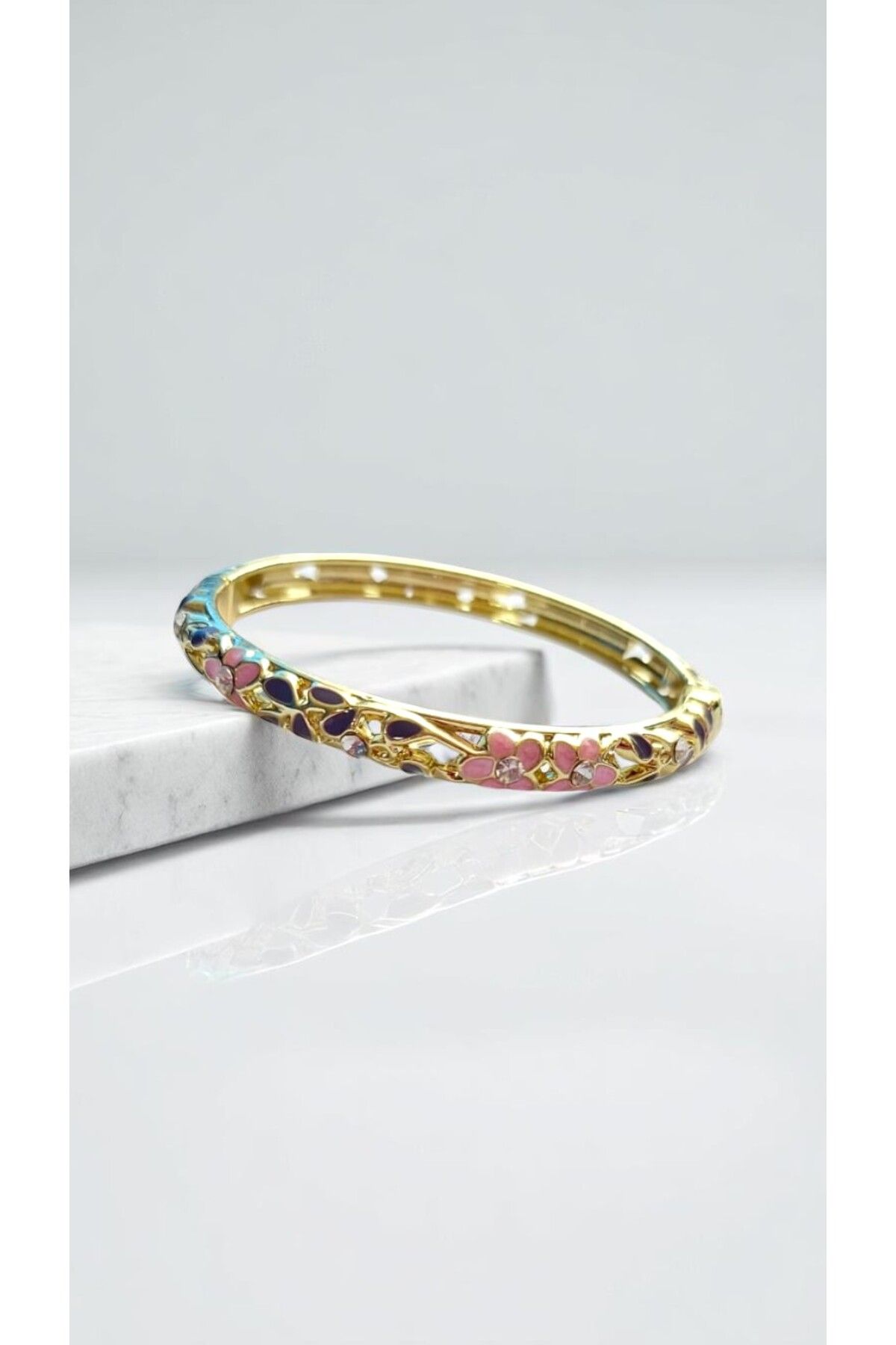 NOVA JEWELLERY Özel Seri Mineli Çelik Kelepçe
