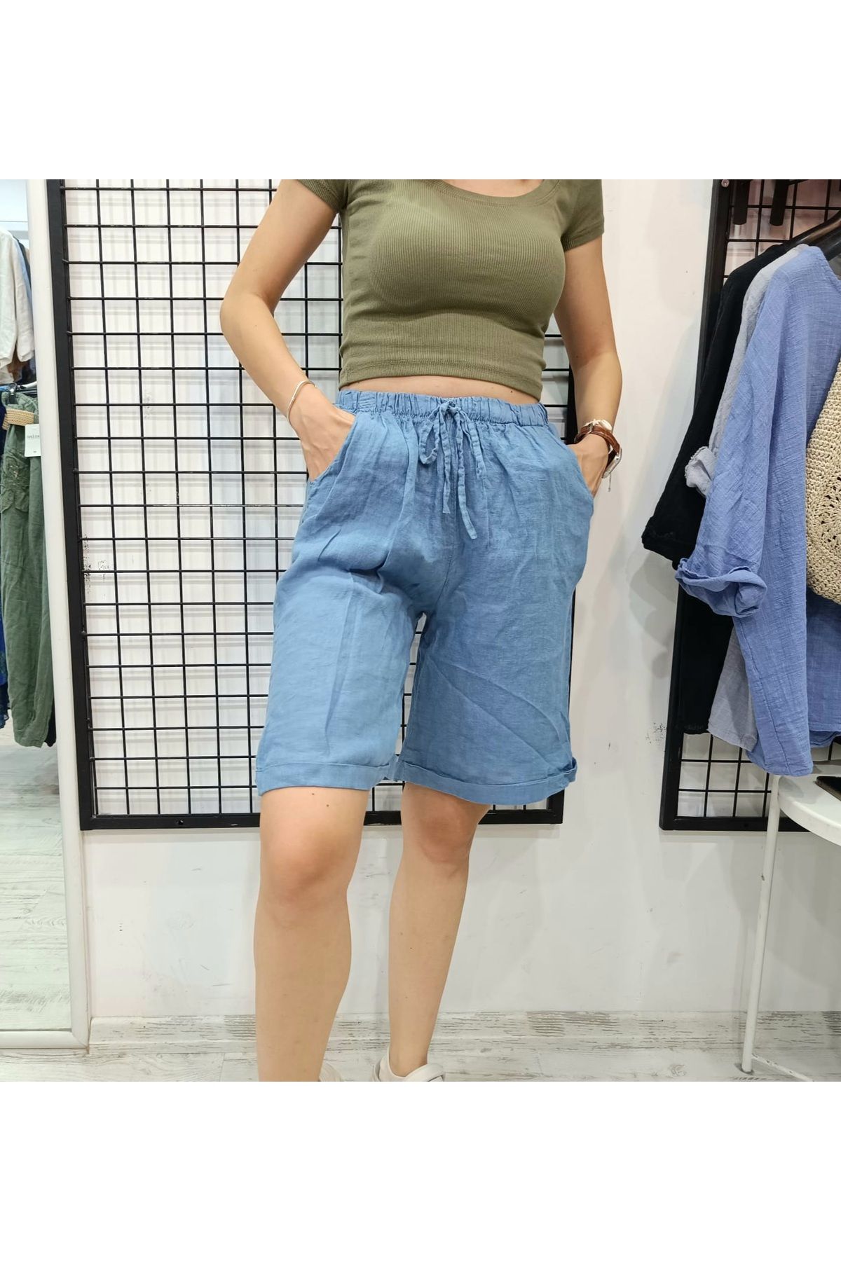 Butik Şans Lastikli Bel Cep Detaylı İtalyan Keten Şort
