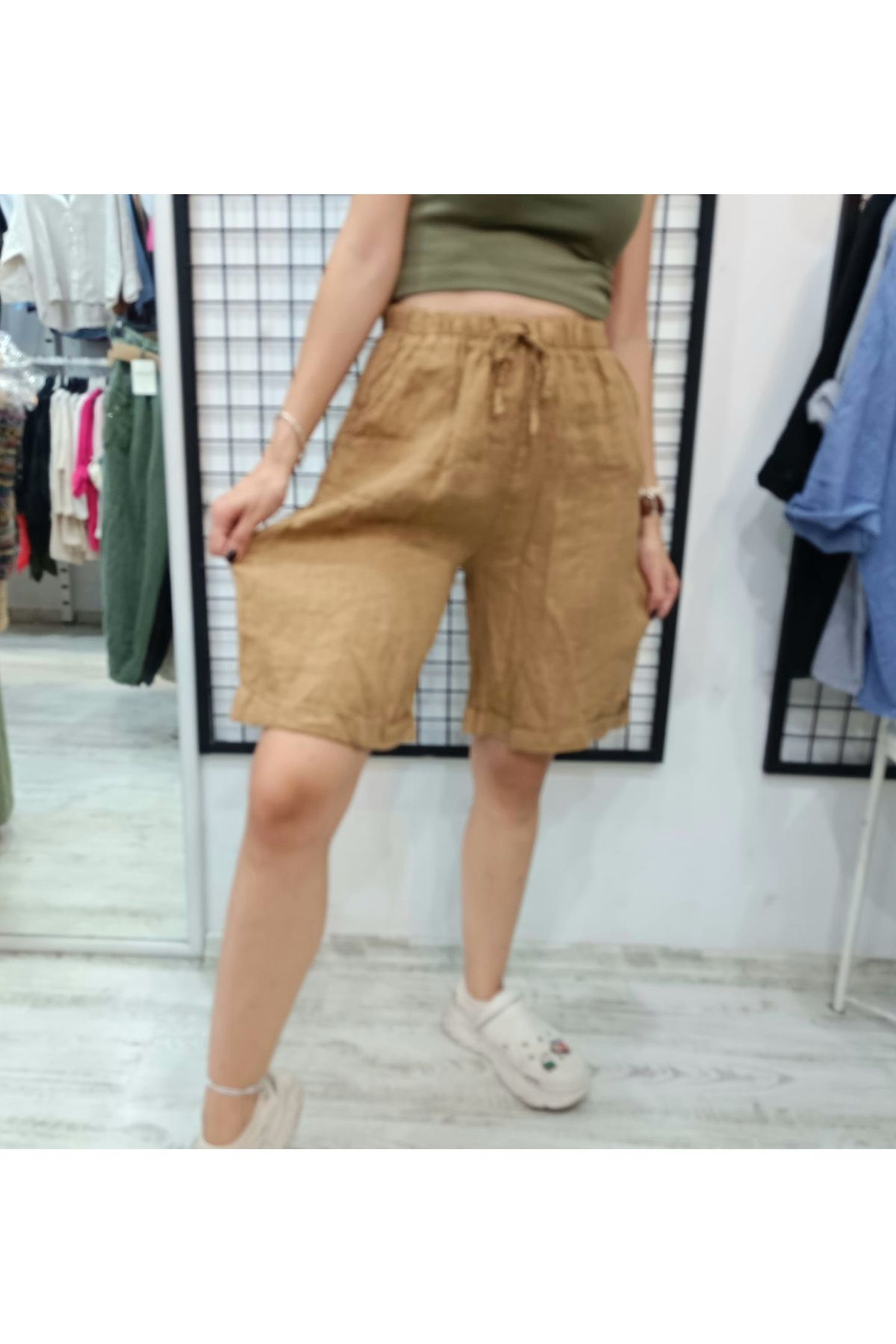 Butik Şans Lastikli Bel Cep Detaylı İtalyan Keten Şort