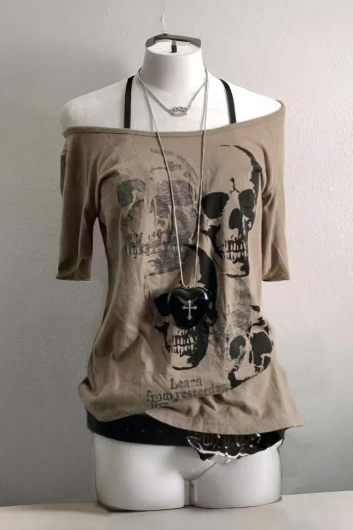 Karakedi Gothic Punk Skulls Kısa Kollu Ek Askılı Bej Bluz
