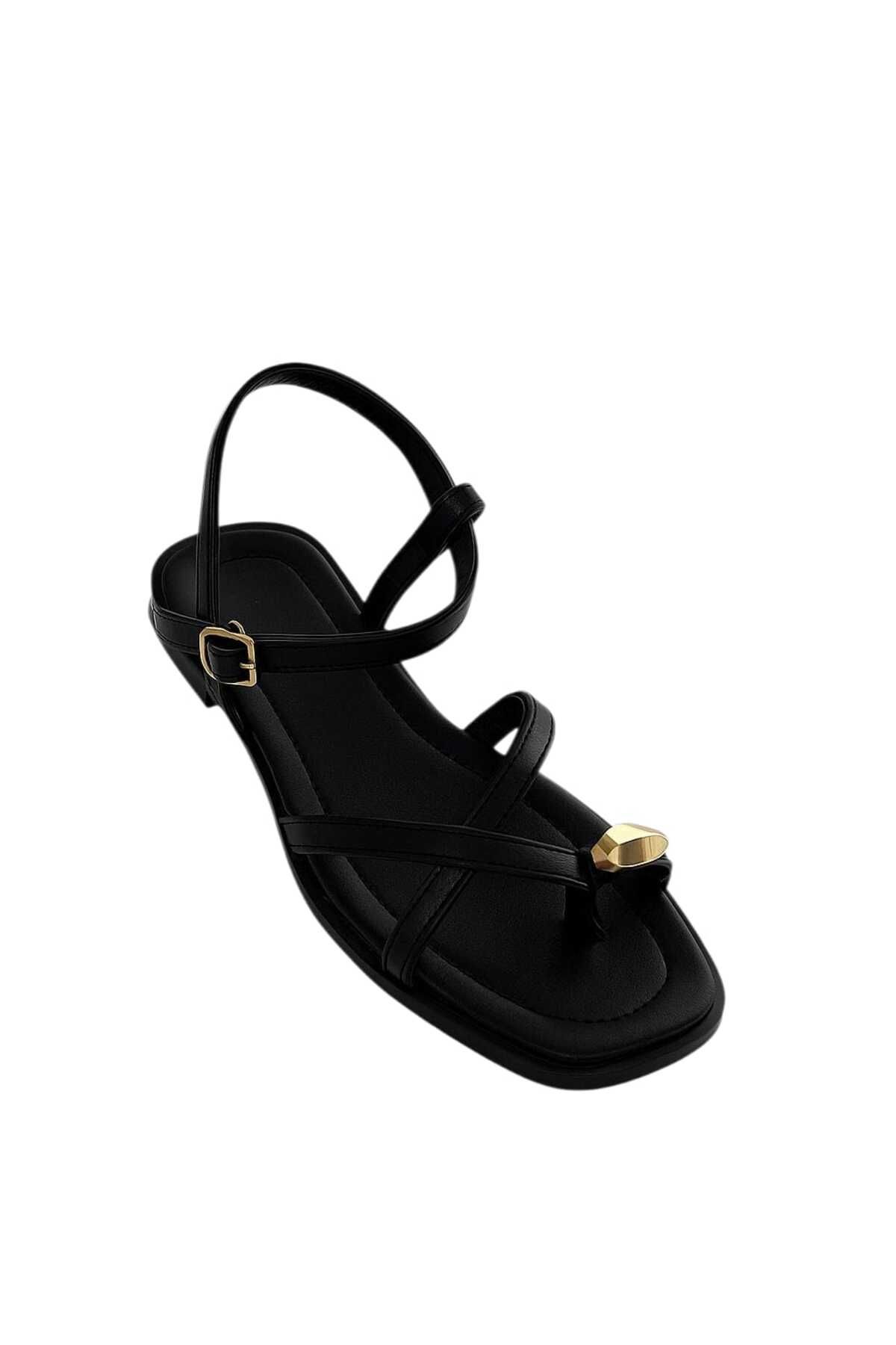 Moda Devrin Siyah Yüzüklü Sandalet