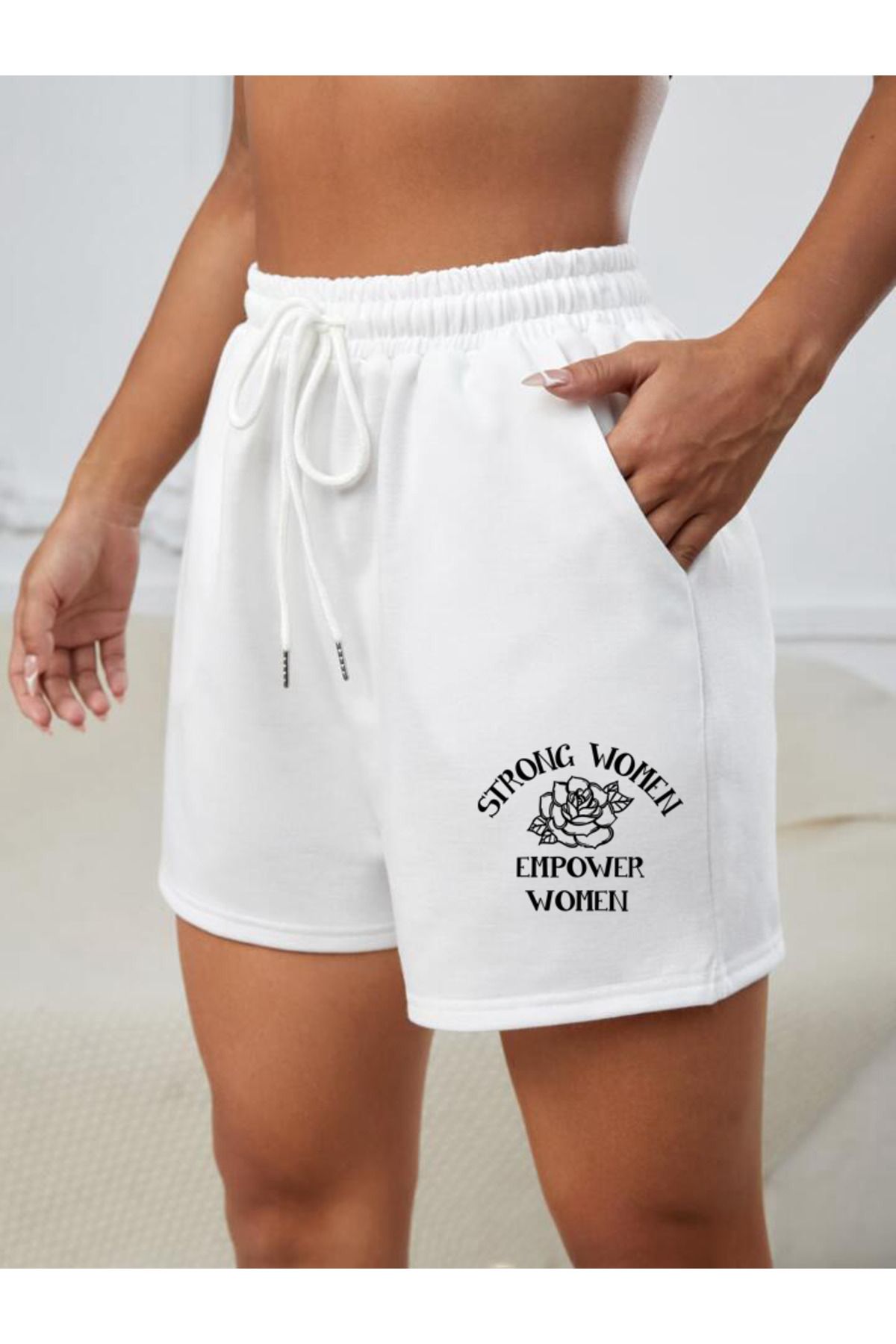 DEEPSENCE Kadın Beyaz Şort Rahat Kalıp Strong Women Pamuklu Kumaş