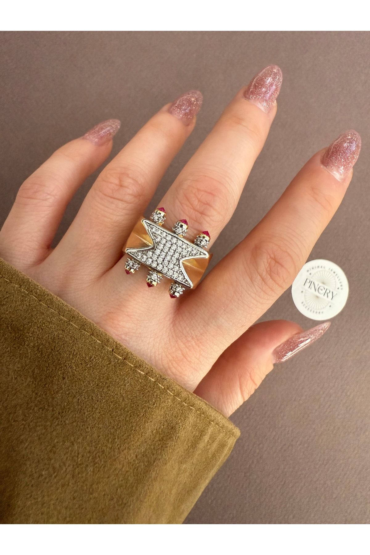 Pinery Jewels İri Boy Zirkon Taşlı Alttan Ayarlamalı Kadın Yüzük