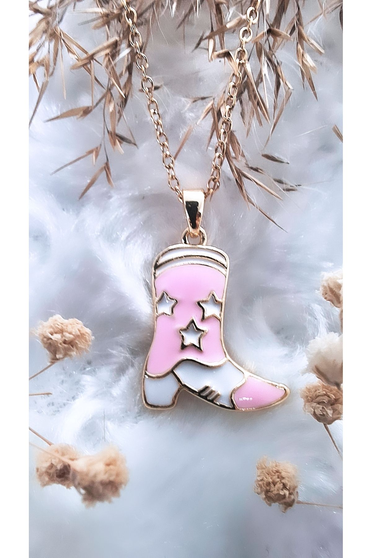 Serenity Pembe Mineli Çizme Figürlü Çelik Kolye
