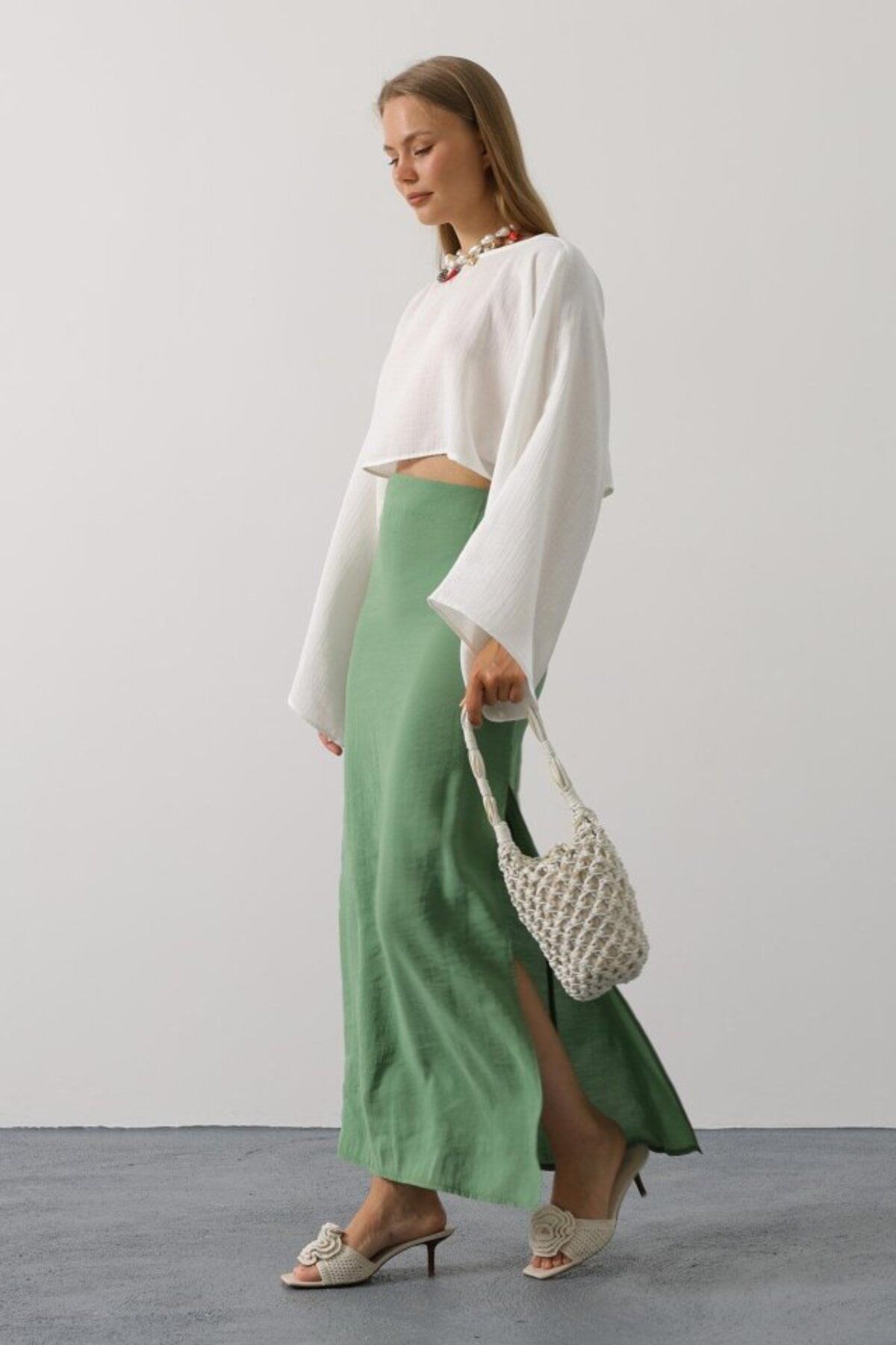 KAZAK YARASA KOLLU CROP BLUZ - Beyaz