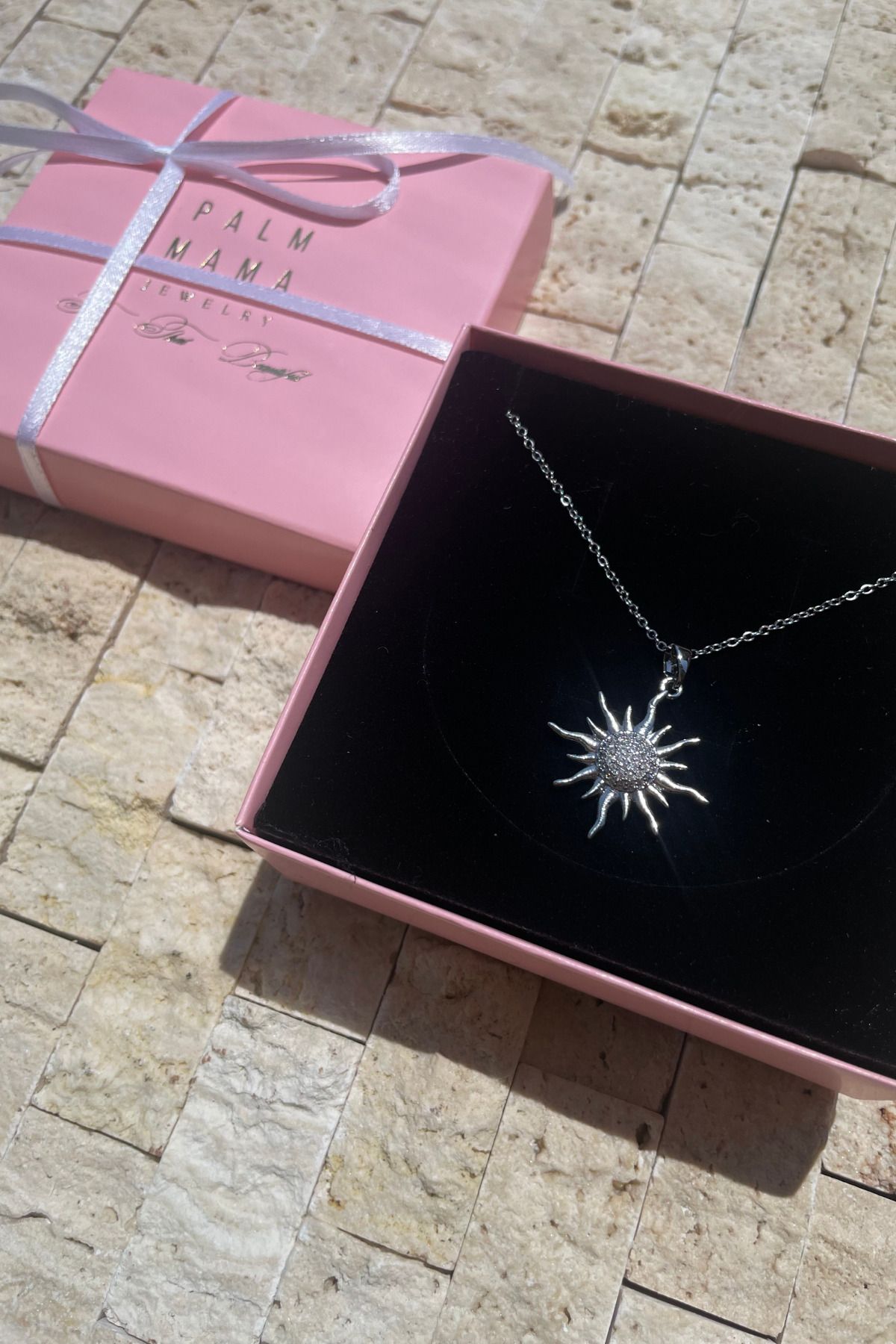 PALM MAMA JEWELRY Yaz Modası Güneş Gümüş Zirkon Taşlı Paslanmaz Çelik Pembe Kutulu Hediye Kolye