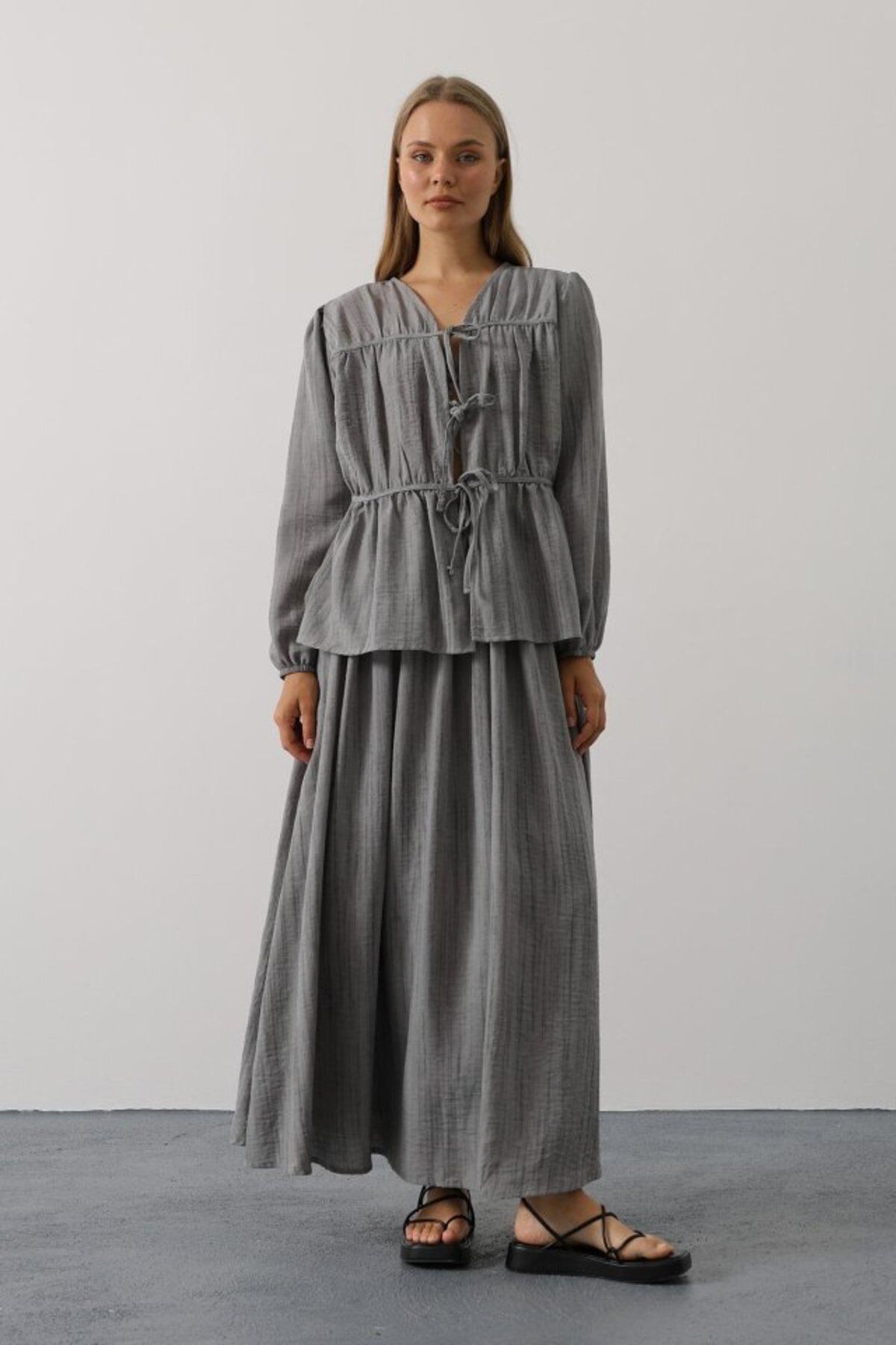 velmorafashion Önü Bağlamalı Etekli Takım - Gri