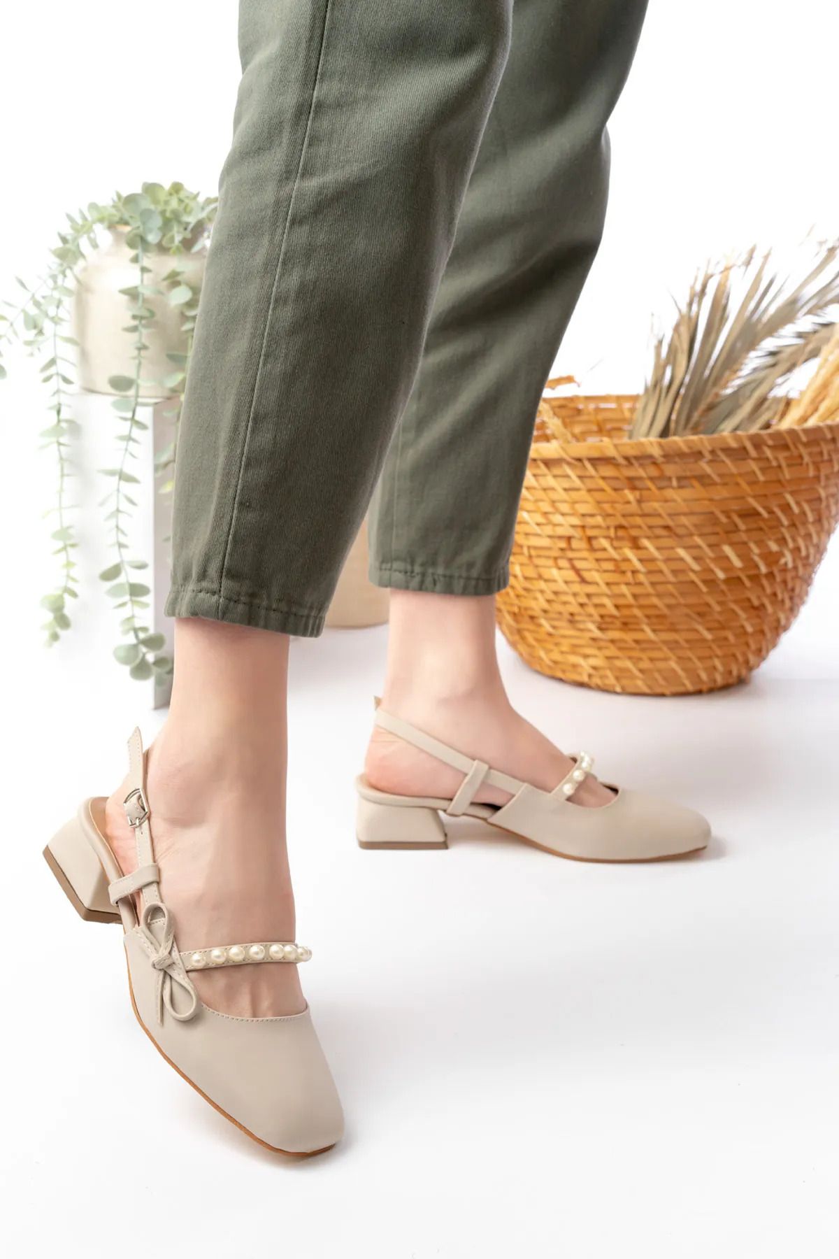 new feet İncili Günlük Rahat Babet Kadın Arkası Açık Kare Burunlu Kısa Topuk Ayakkabı
