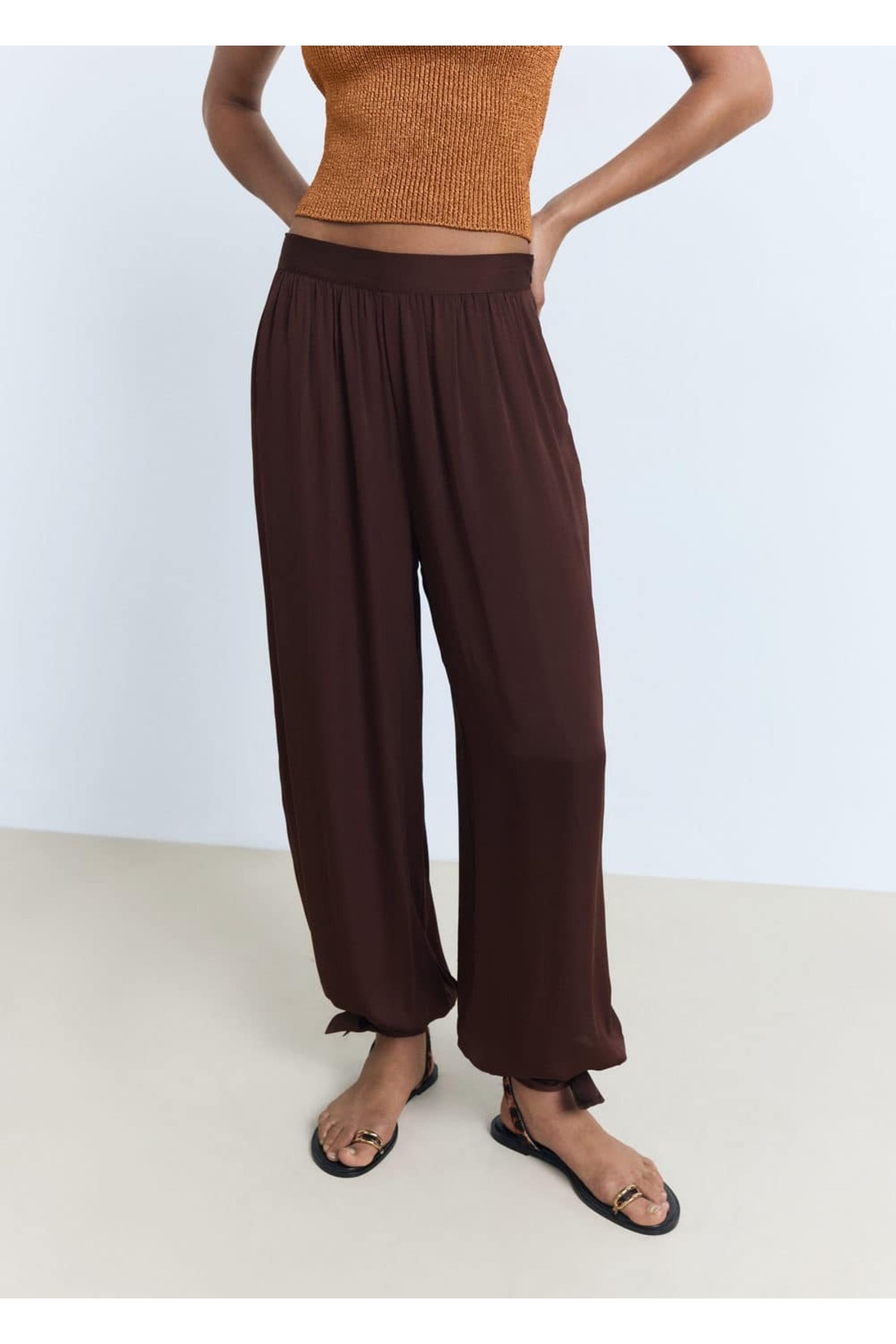 Balon tarzı pantolon fiyonklar