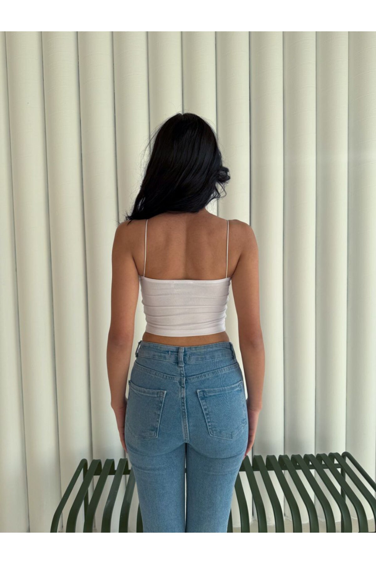 landoffashiontr  Kadın İp Askılı Crop Büstiyer Bluz Göğüs Kısmı Çift Katlı Siyah-Beyaz İkili Set - Görsel 7