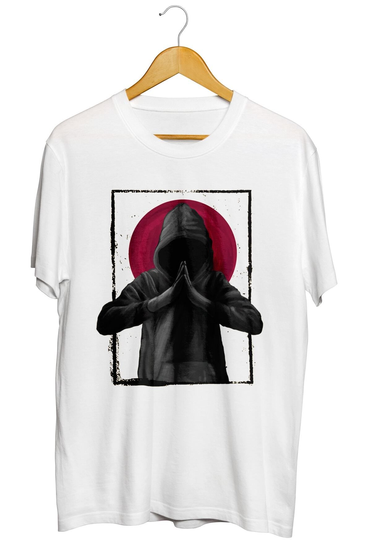 Miba Store Man Praying In A Hood Baskılı Unisex Tişört