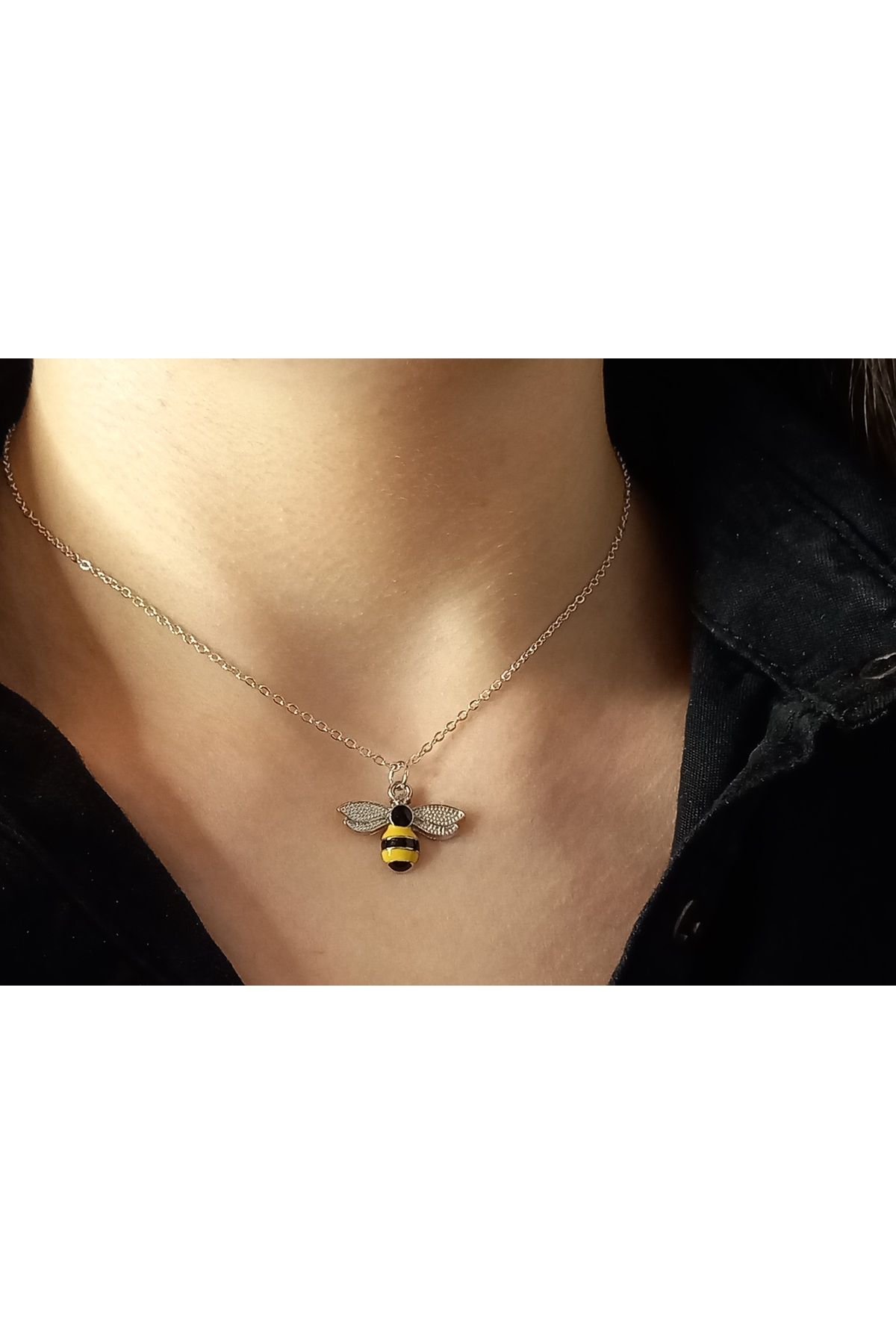 Crystal Atelier Mineli Arı Beyaz Gümüş Kolye-En Güzel Kraliçe Arı Gümüş Kolye-Kadın Gümüş Kaplama Çelik Arı Kolye