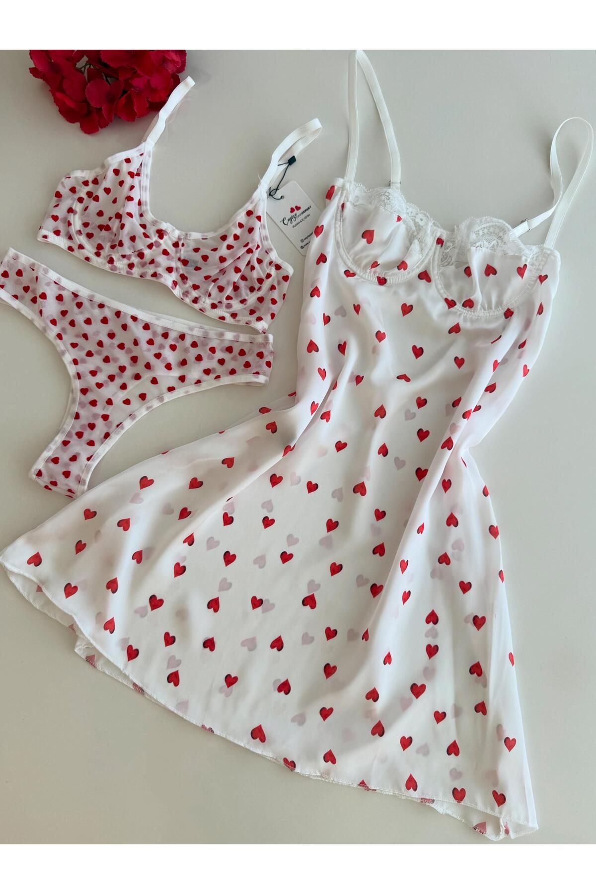cdh çeyize dair herşey Luna Charm Kalpli Saten Gecelik 3 Parça Gecelik ve Bralet seti 6895
