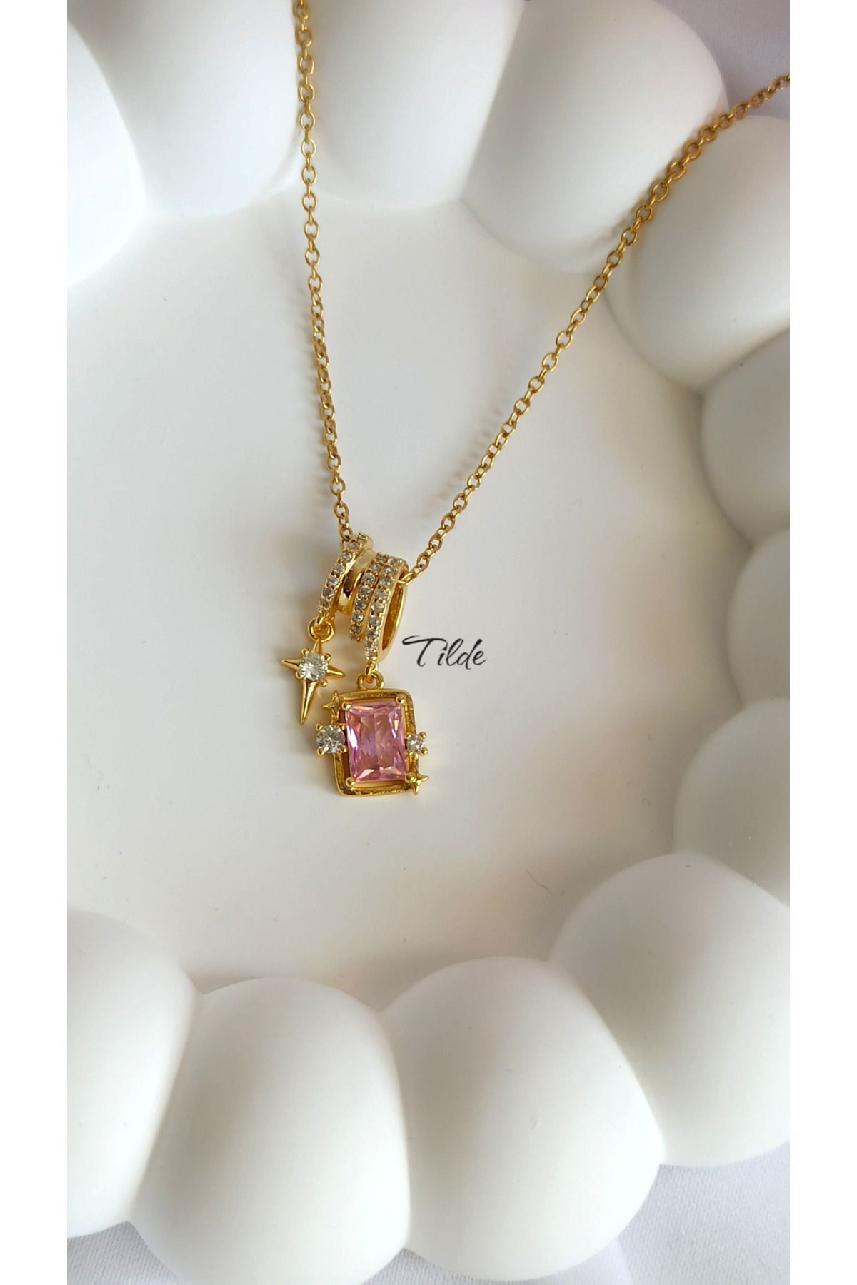 Tilde Çelik Pembe Baget Model Zirkon Taşlı Kolye 316L Paslanmaz Çelik Gold Kolye